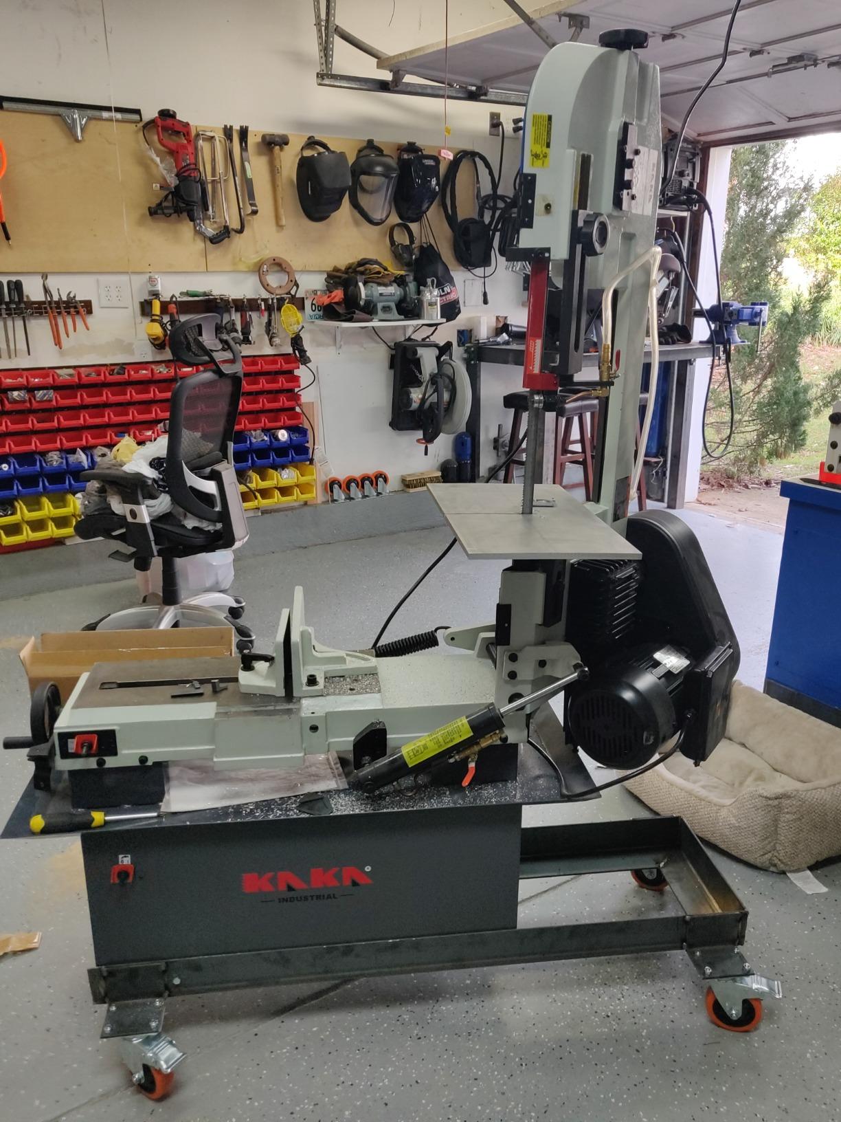 Metal Band Saw, 7 x 12 in KAKA INDUSTRIAL BS-712N | 115V/230V, hydraulic feed, coolant 4 blade speeds, V-belt drive 1.5 HP single-phase motor customer photo 2