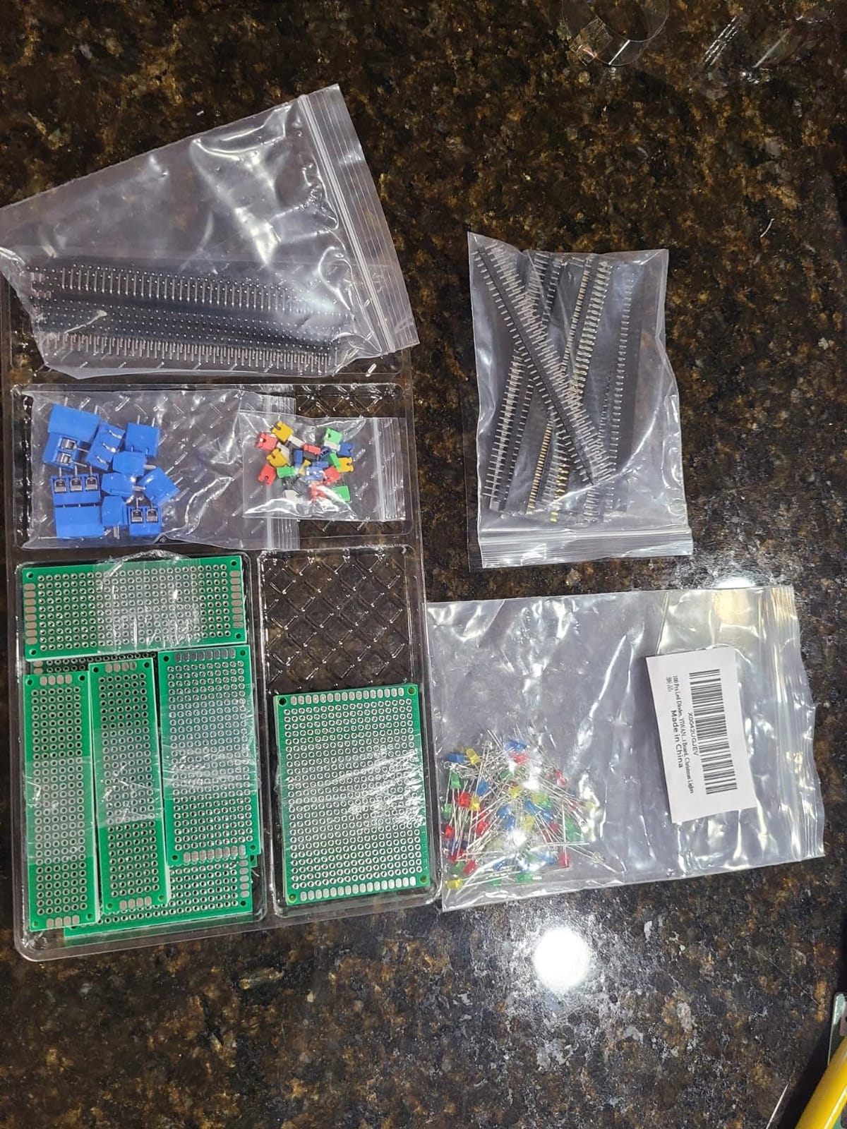 Smraza 104pcs Double Sided PCB Board Kit, Prototype Boards for DIY Soldering and Electronic Project Circuit Boards Compatible with Arduino Kits, 30PCS 40 Pin 2.54mm Male and Female Header Connector customer photo 2