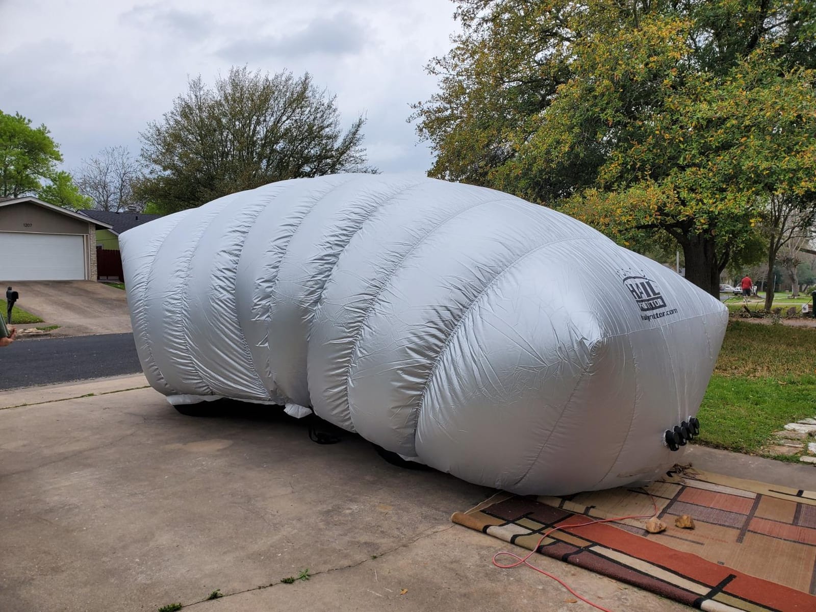 Hail Protector Car Cover, Inflatable Hail Proof Shield for Cars, Portable Protection Against Any Size Hailstones, Complete System - CAR2 (Silver) customer photo 1