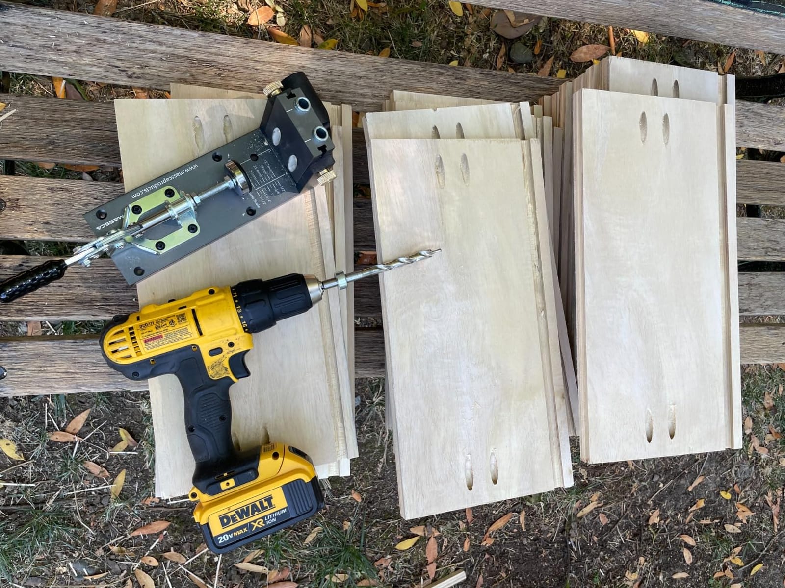 Massca Pocket Hole Jig Kit M1 - Adjustable & Easy to Use Pocket Screw Jig - Heavy Duty Drill Jig for Angled Holes with Drill Bit, Pocket Self Tapping Screws & Driver Bit customer photo 2