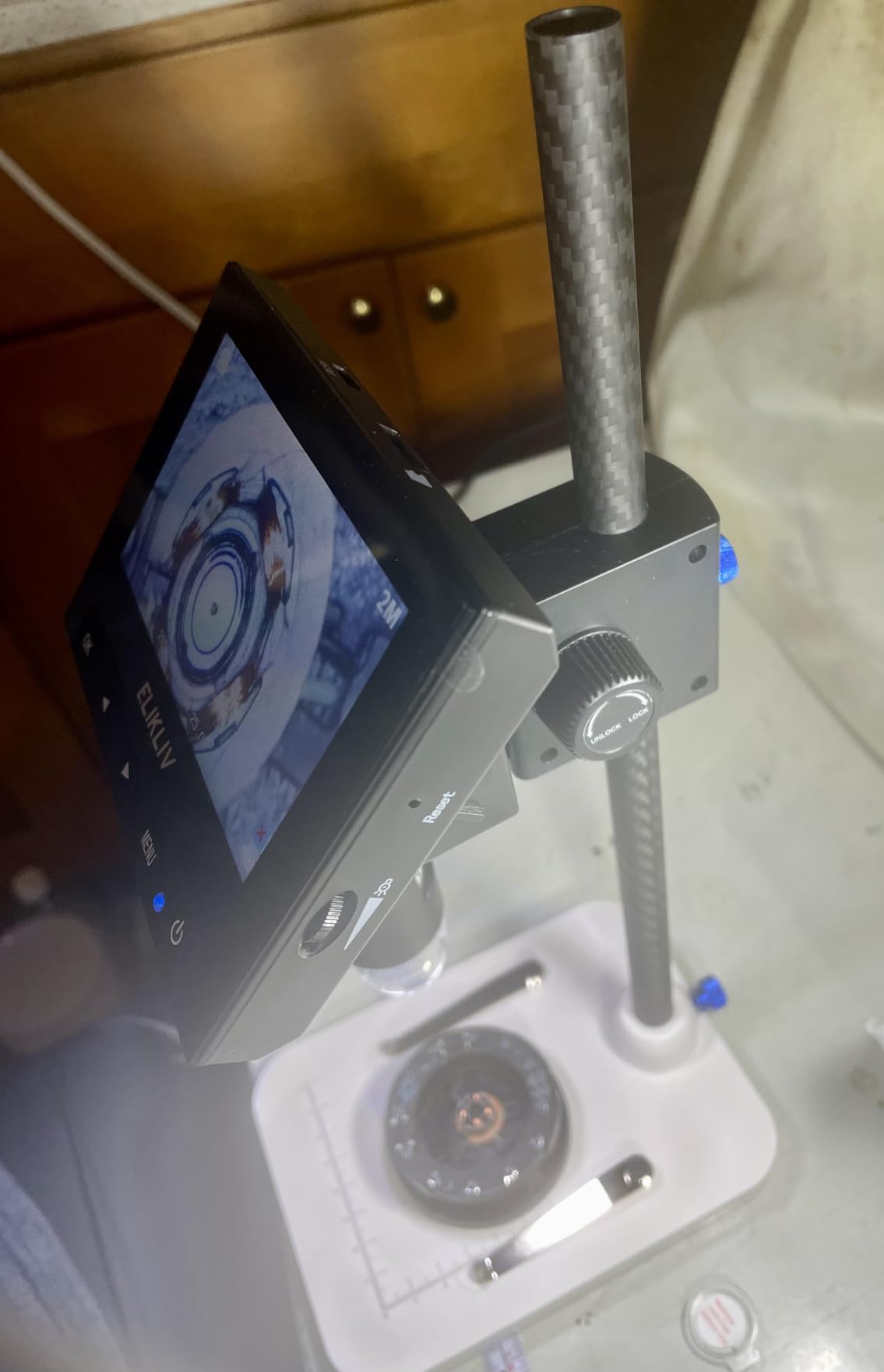 Elikliv Microscope, LCD Digital Coin Microscope 1000x, Coin Magnifier with 8 Adjustable LED Lights, PC View Compatible with Windows/MacBook, EDM4, 4.3-Inch customer photo 2