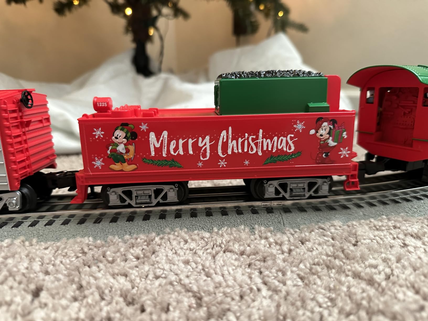 Lionel Disney Christmas Express O Gauge Model Train Set customer photo 2