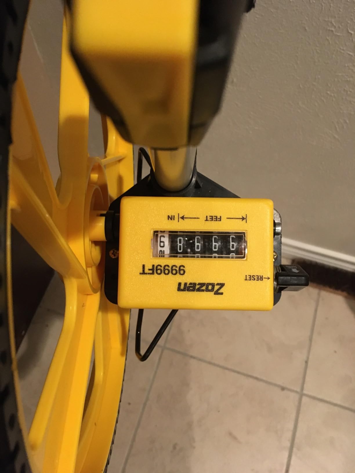 Zozen Measuring Wheel in Feet and Inches, Double Collapsible, Mechanical customer photo 2