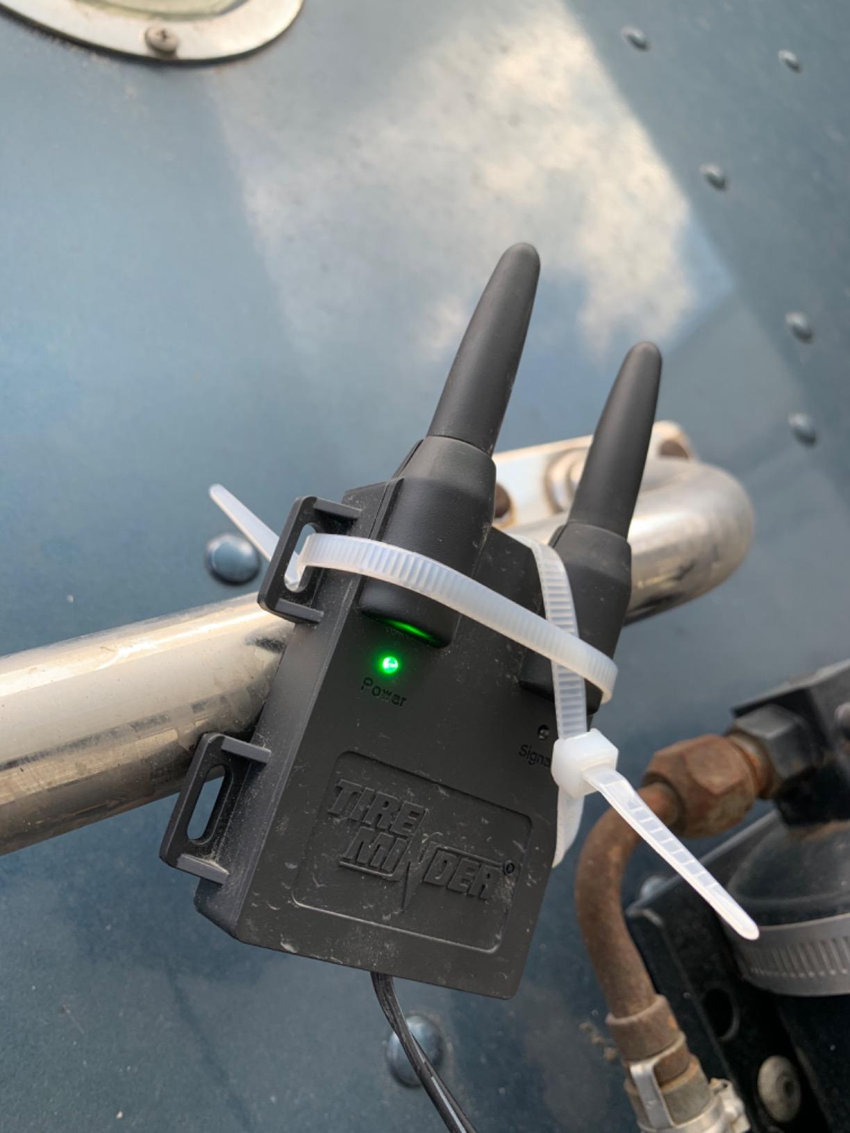 TireMinder Smart TPMS with 10 Transmitters for RVs, MotorHomes, 5th Wheels, Motor Coaches and Trailers customer photo 1