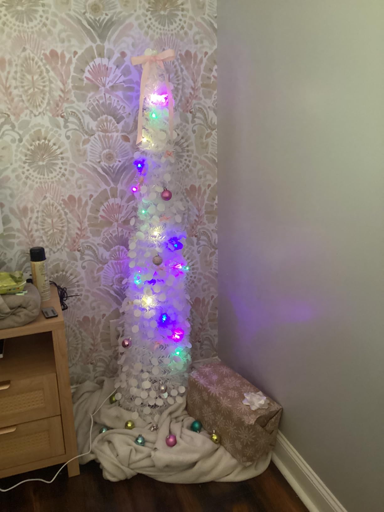 5FT Pop Up Christmas Tree with Lighted Top Star for Christmas Decorations | 2-Color Top Star, Easy Assembly, 8 Modes, 6H Timer, Collapsible Pencil Tree for Apartment, Porch, Corner, XMAS Decorations customer photo 2