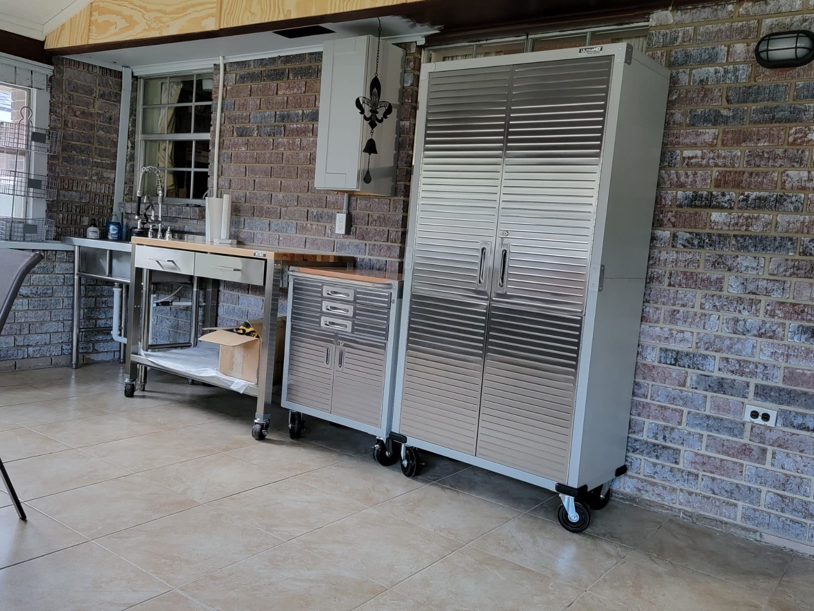 Bonnlo Commercial 304 Stainless Steel Sink 2 Compartment Free Standing Utility Sink for Garage, Restaurant, Kitchen, Laundry Room, Outdoor, 35.8
