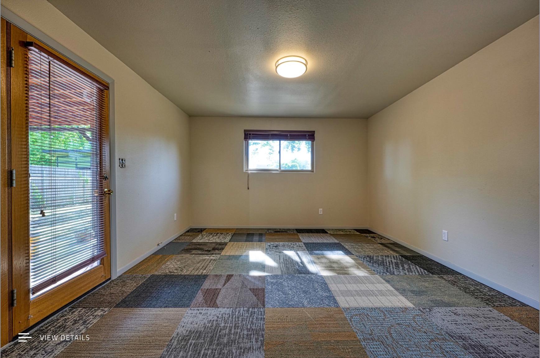 Assorted Carpet Tile 24