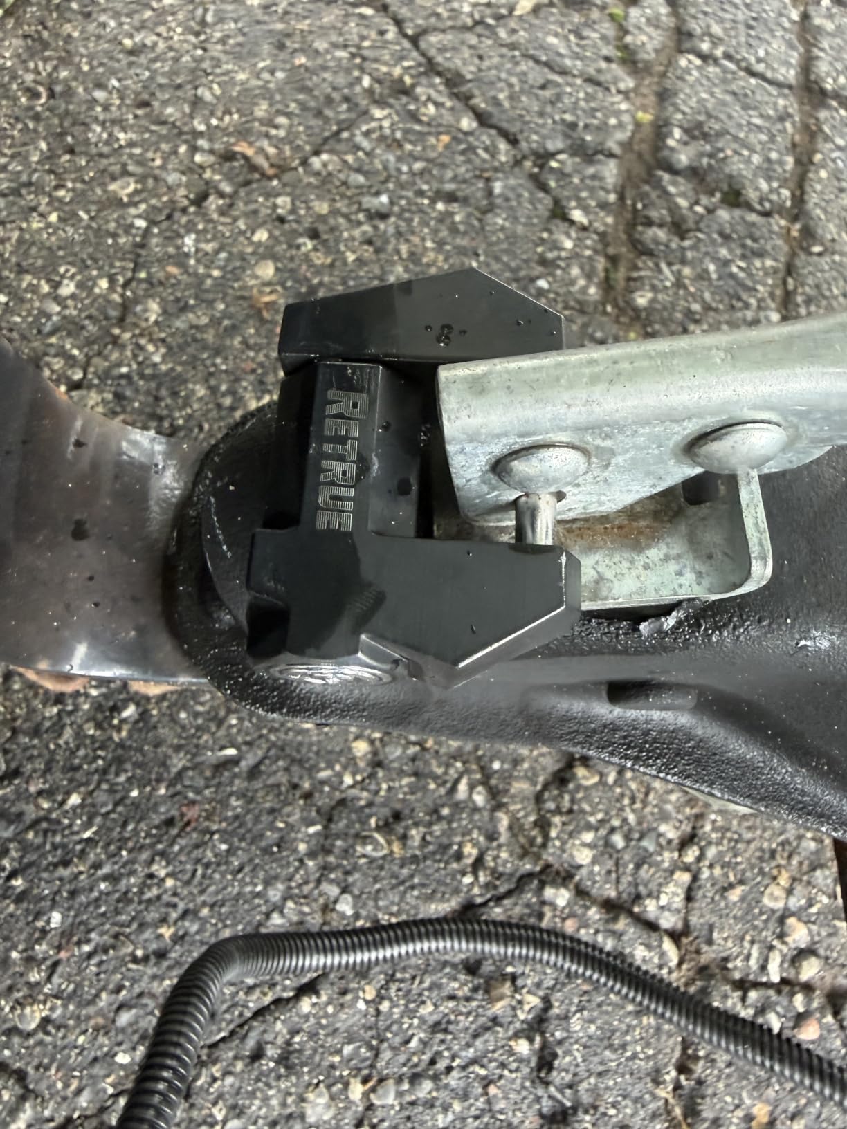 CZC AUTO Black Trailer Hitch Coupler Lock, Dia 1/4 Inch, 3/4 Inch Span customer photo 2