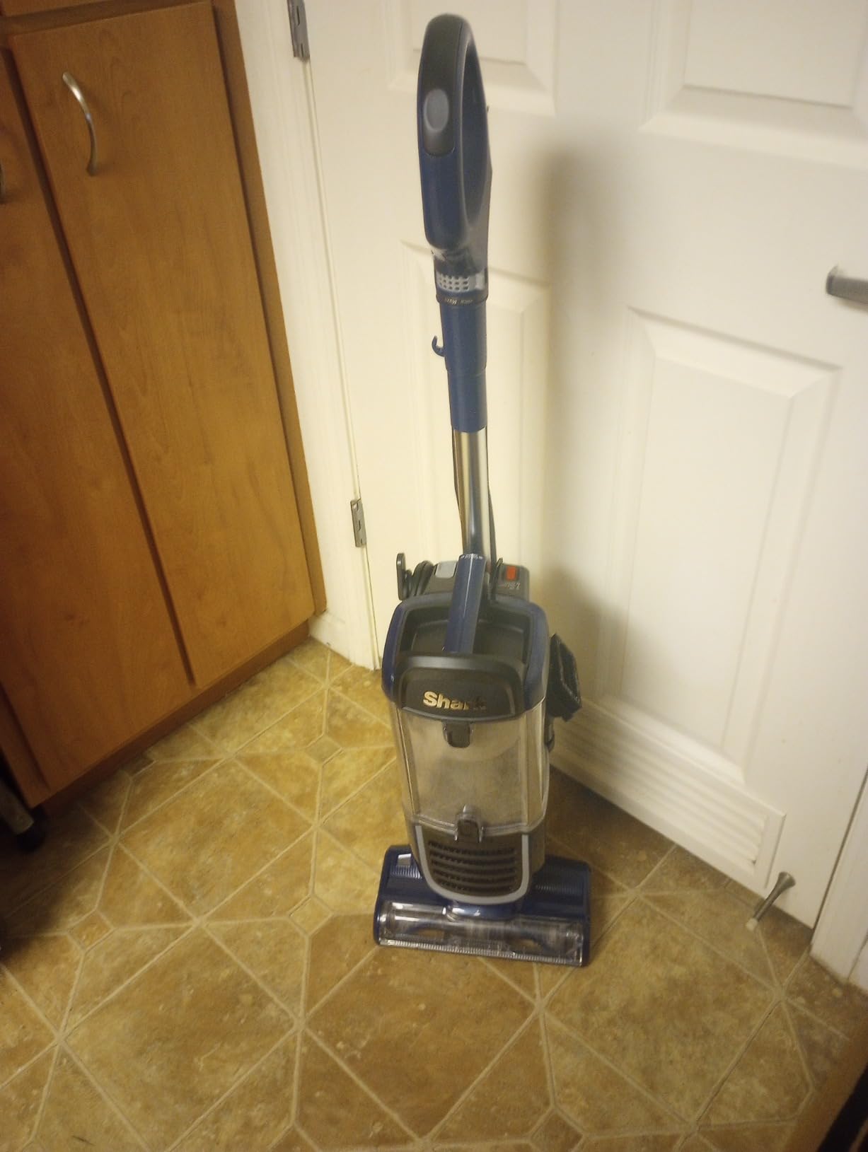 Shark Navigator Swivel Pro Upright Vacuum, HEPA, Pet Hair, Navy, NV151 | Swivel Steering, Powerful Suction, Lightweight Design, 11-Ft Reach, Crevice Tool, Upholstery Tool and Pet Power Brush customer photo 1