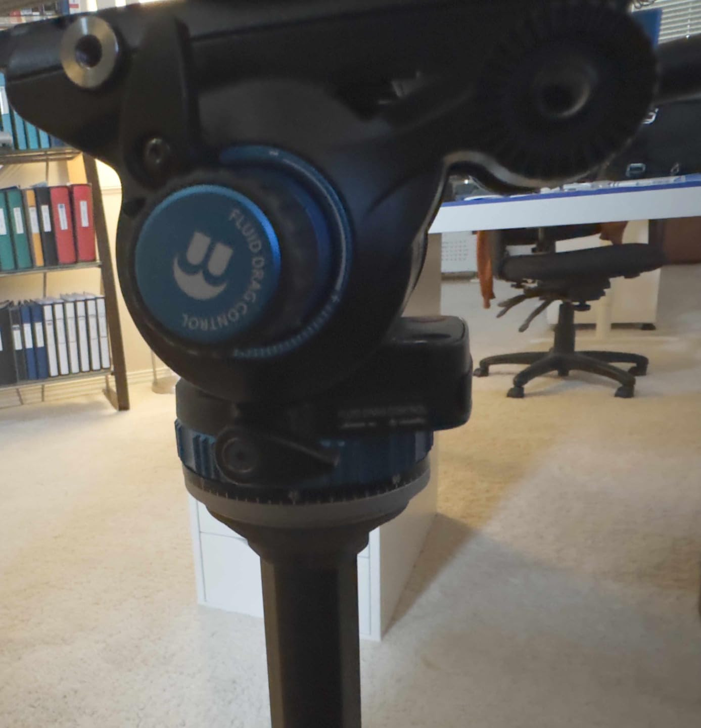 Benro S6 PRO Flat Base Fluid Video Head, 13.2 lb. Max, 6 Step Counterbalance (0-5), 1/4