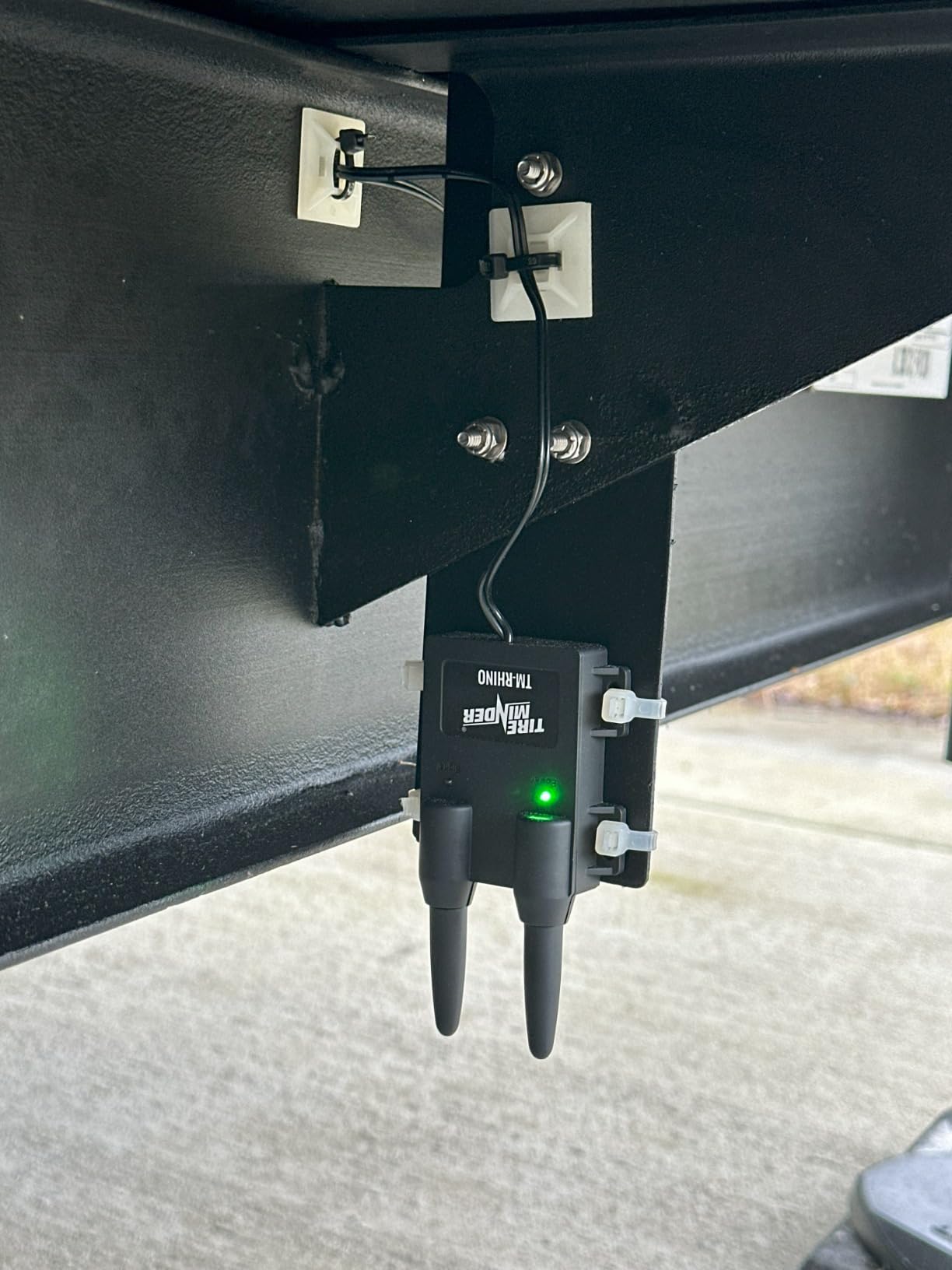 TireMinder i10 RV TPMS with 4 Transmitters, Black customer photo 1