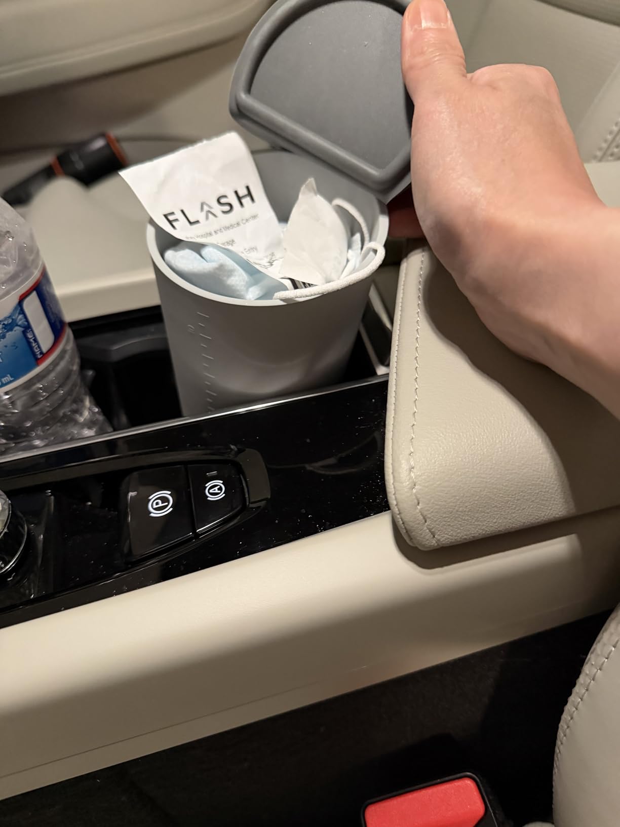 BMZX Car Trash Can with Lid Small Cup Holder Door Pocket Garbage Can Bin Trash Container Fits Auto Home Office, Black 1 Pack customer photo 1