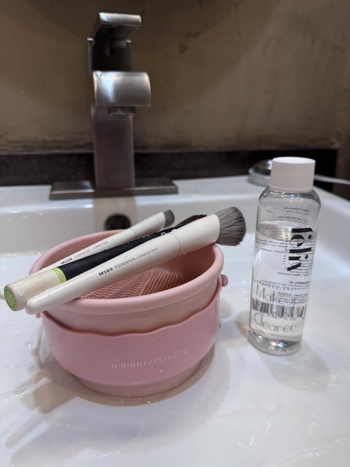 Makeup Brush Cleaner - Deep clean Rinse Free Quick Dry - Ideal for Cleaning and Odorizing Natural and Synthetic Make-up Brushes (16 fl oz) customer photo 2