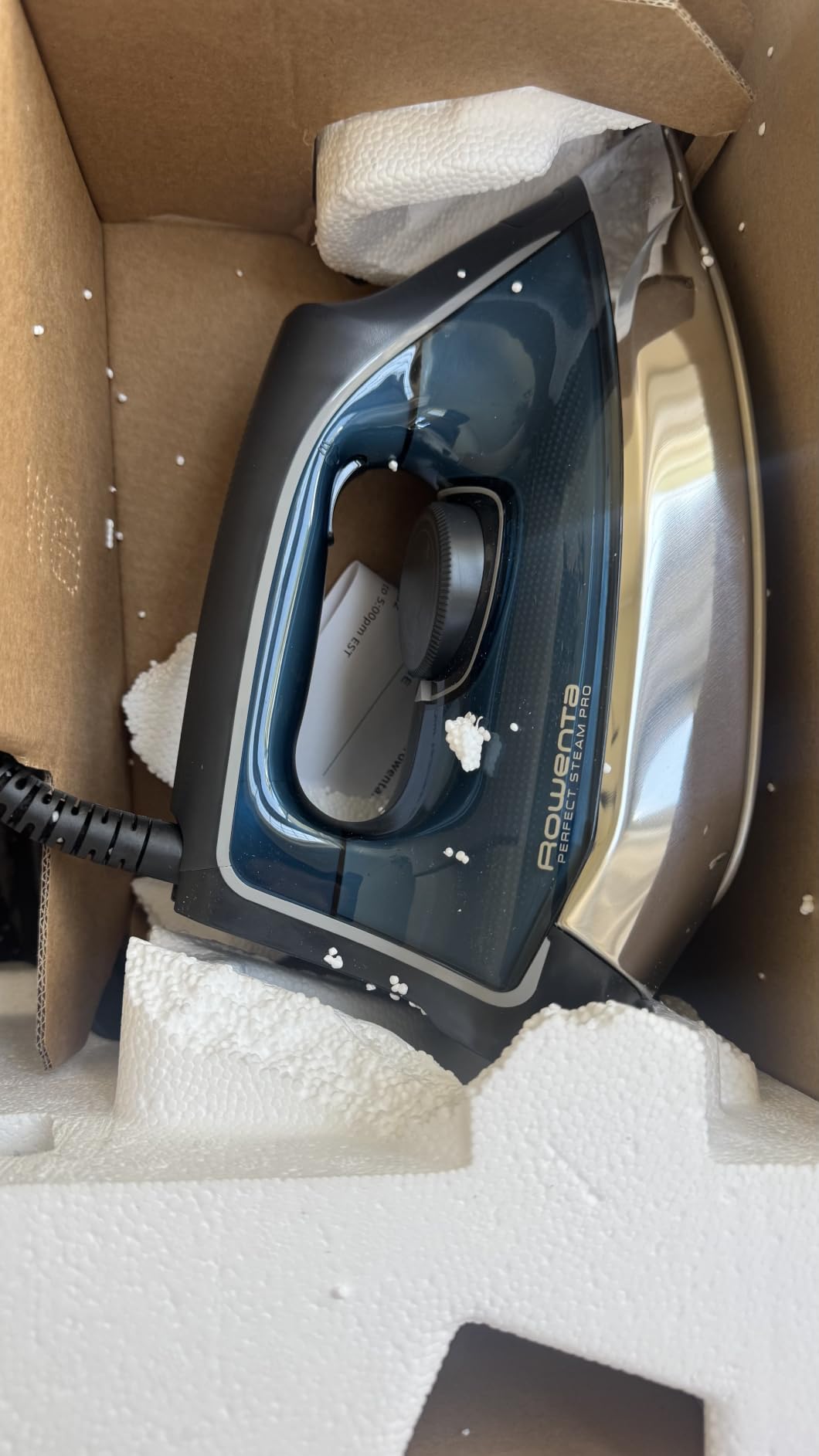 Rowenta Steam Station, Stainless Steel Soleplate, Professional Iron Steamer for Clothes, 1.1L Removable Tank, Fast Heat Up, 1800 Watts, Blue Clothes Iron, DG8624 customer photo 1