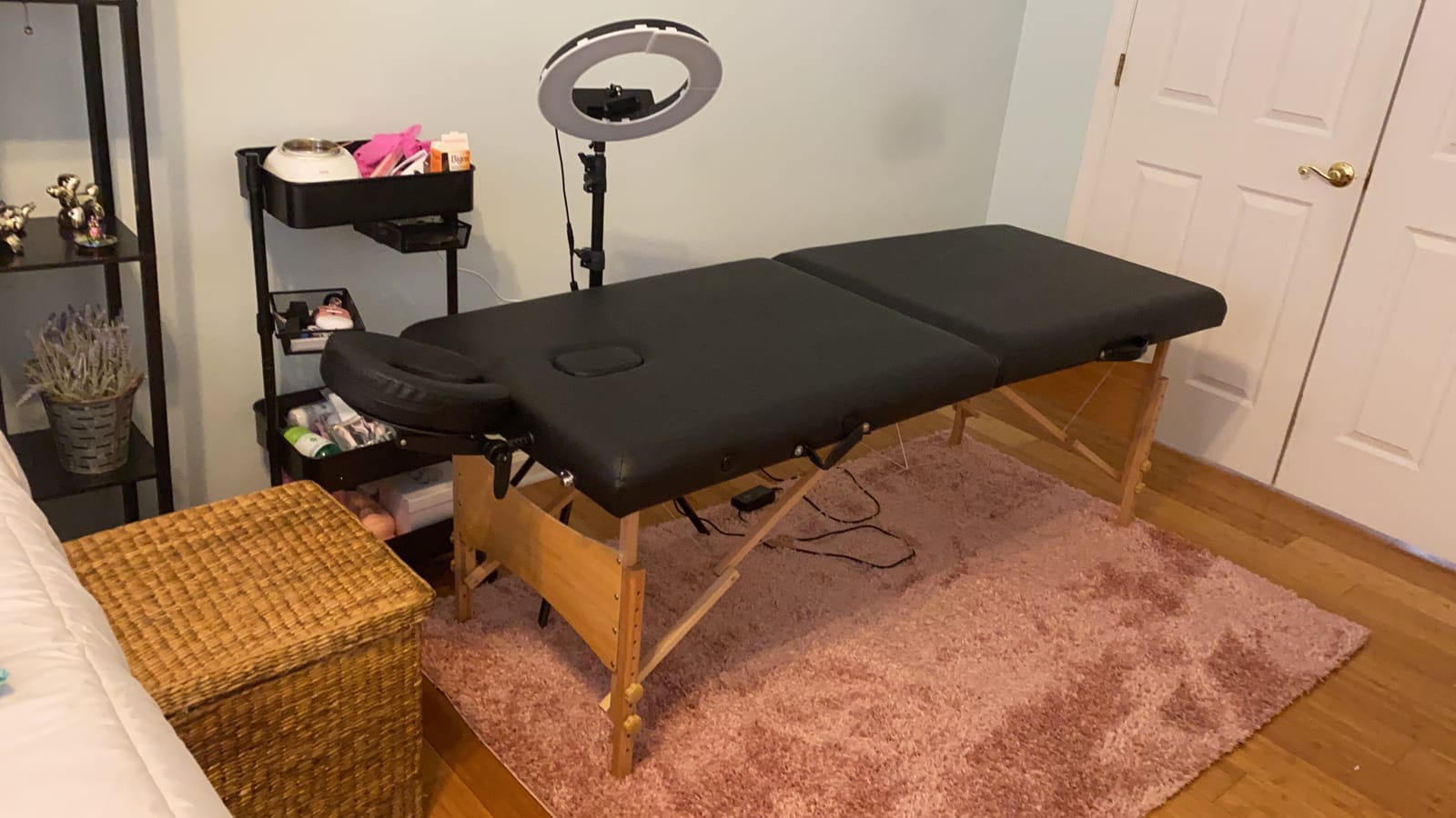Dkeli Portable Massage Table Spa Bed Folding 84 Inch Height Adjustable 2 Fold Massage Bed with Carry Case PU Leather Professional Facial Salon Tattoo Bed with Face Cradle, Hold Up to 450Lbs, Black customer photo 2