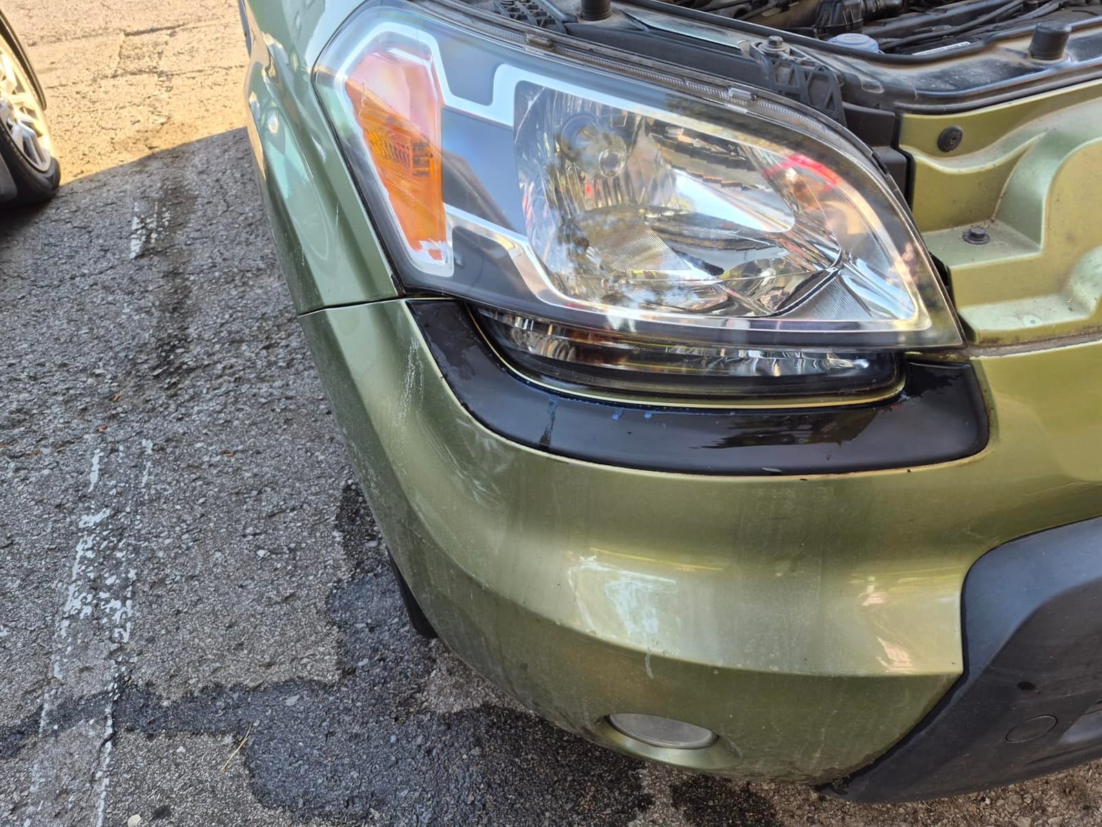 3M Auto Restore and Protect Headlight Restoration Kit, Use On Plastic Lenses, Headlights, Taillight, Fog Lights and More, Includes Sanding Discs, Headlight Clear Coat Wipes, Foam Pad and Glove (39194) customer photo 1
