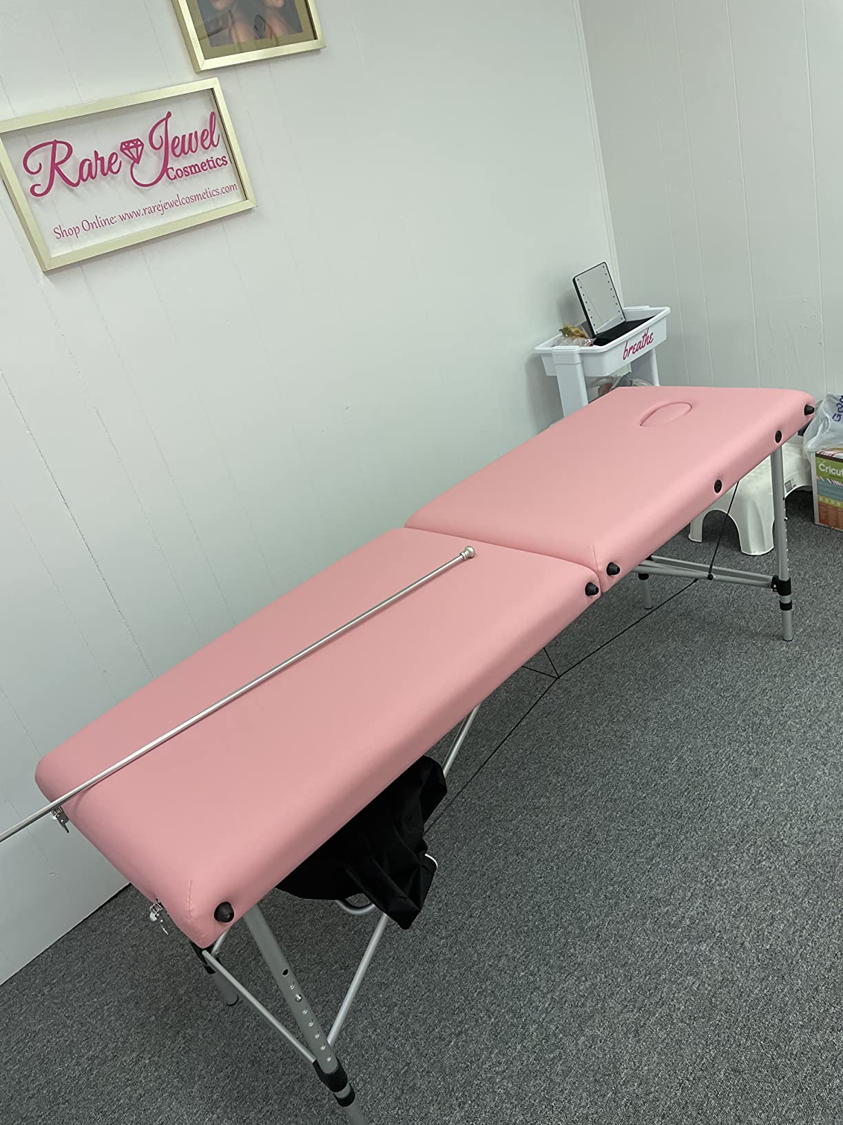 Yaheetech Portable Massage Table Foldable, Adjustable Salon Lash Bed, Black customer photo 1