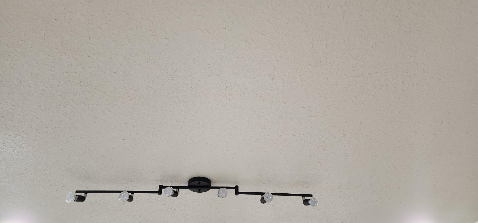 Unicozin LED 4 Light Track Lighting Kit, 24.8'' Black 4 Way Ceiling Spot Lighting, Flexibly Rotatable Head, Track Light Included 4 x LED GU10 Bulb (4W, Daylight White 5000K, 400LM) customer photo 1