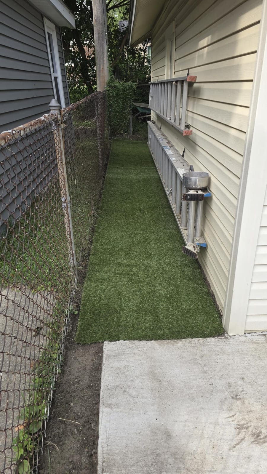 LITA Realistic Deluxe Artificial Grass Synthetic Thick Lawn Turf Carpet (8 FT x 10 FT (80 Square FT)) customer photo 2