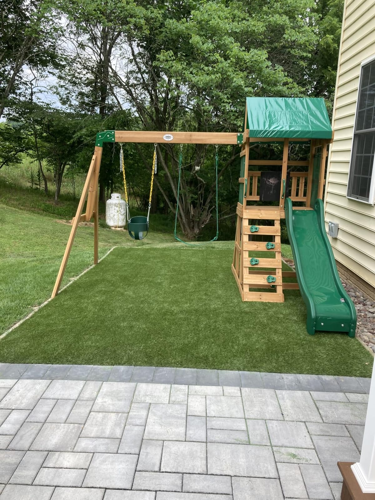 LITA Realistic Deluxe Artificial Grass Synthetic Thick Lawn Turf Carpet (7 FT x 15 FT (105 Square FT)) customer photo 2