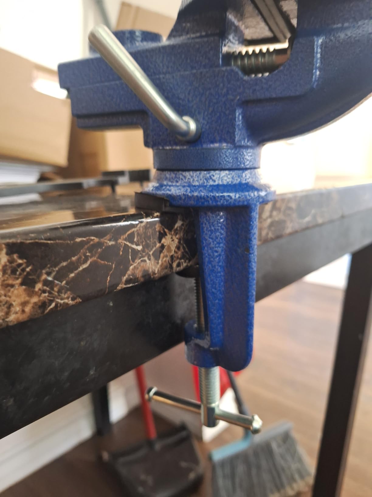 Nuovoware Table Vise 3 Inch, Universal Vise Bench Clamp, Blue customer photo 2