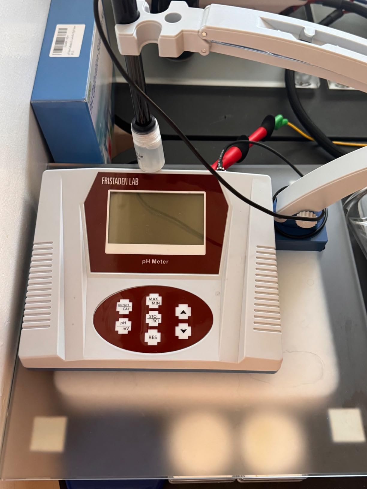 Fristaden Lab pH Meter for Water, Wine & Hydroponics | Buffers Included | Fristaden Lab Benchtop pH Meter | USA Company | (Standard Lab Electrode) customer photo 1