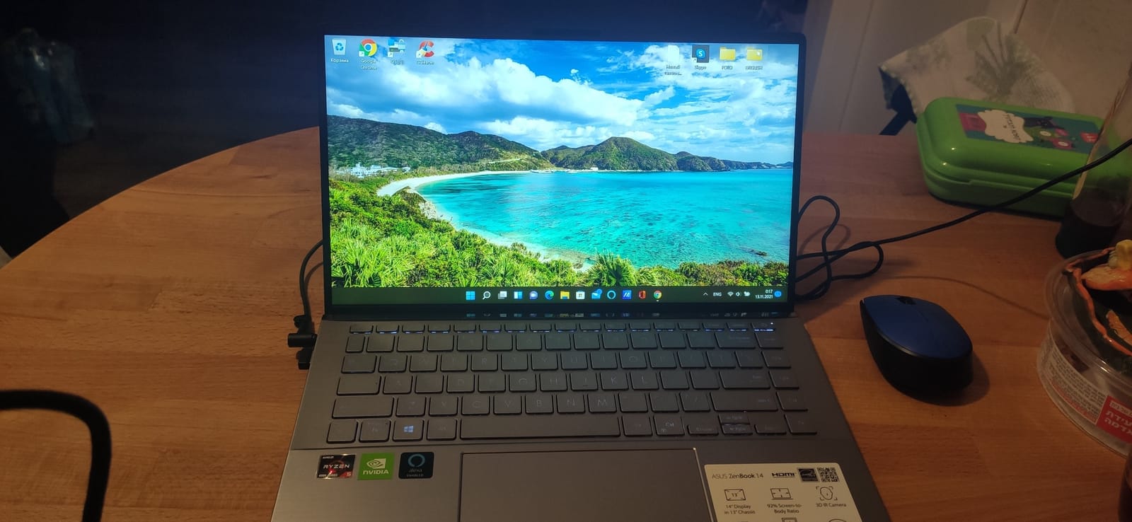 ASUS Zenbook 14 Laptop - AMD Ryzen 5-8GB RAM - GEFORCE MX350-256GB SSD - Win 10, Light Gray customer photo 2
