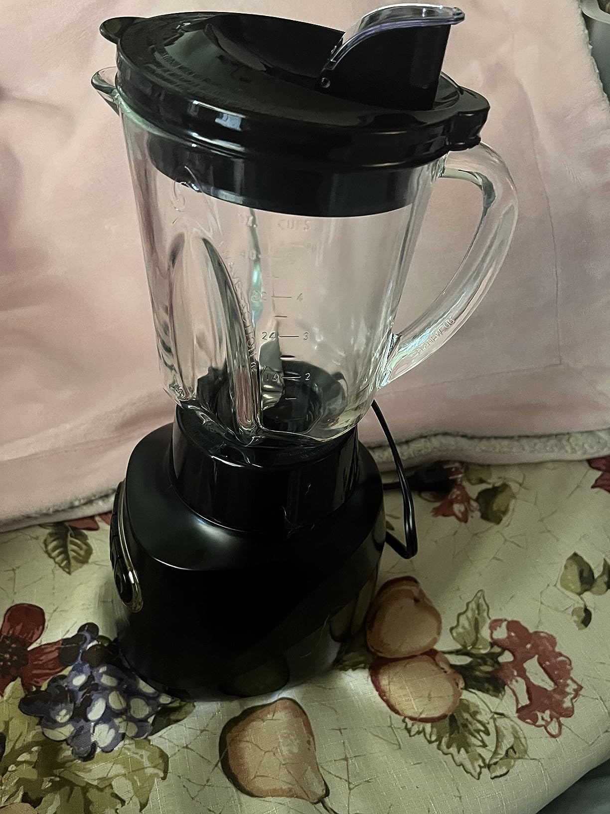 Hamilton Beach Quiet Blender for Smoothies With Wave Action System | 40 oz. Glass Jar | Quiet Design | Stainless Steel Ice Sabre Blades | 800 Watts | Black | 58175J customer photo 1