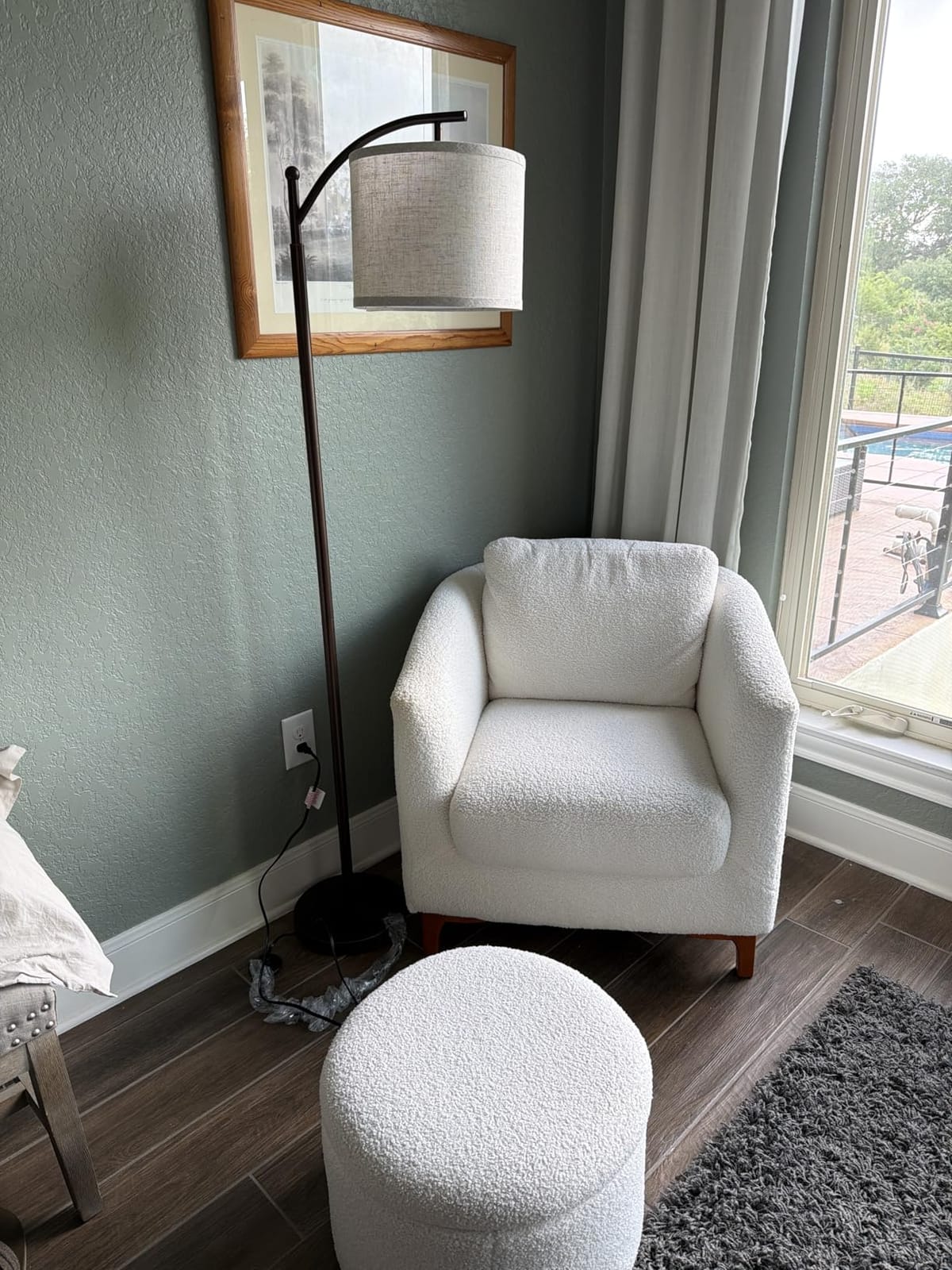 Floor Lamp for Living Room, LED Standing Lamp Tall Industrial Floor Lamp Reading for Bedroom, Office (9W LED Bulb, Beige Lampshade Included) - Oil-Rubbed Bronze customer photo 1