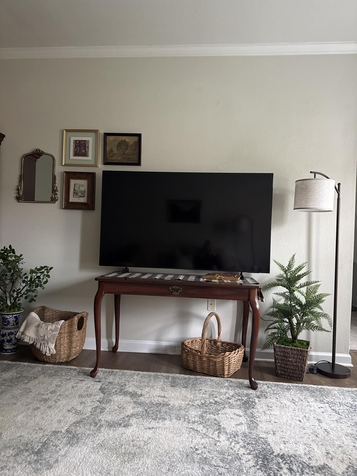 Floor Lamp for Living Room, LED Standing Lamp Tall Industrial Floor Lamp Reading for Bedroom, Office (9W LED Bulb, Beige Lampshade Included) - Oil-Rubbed Bronze customer photo 2