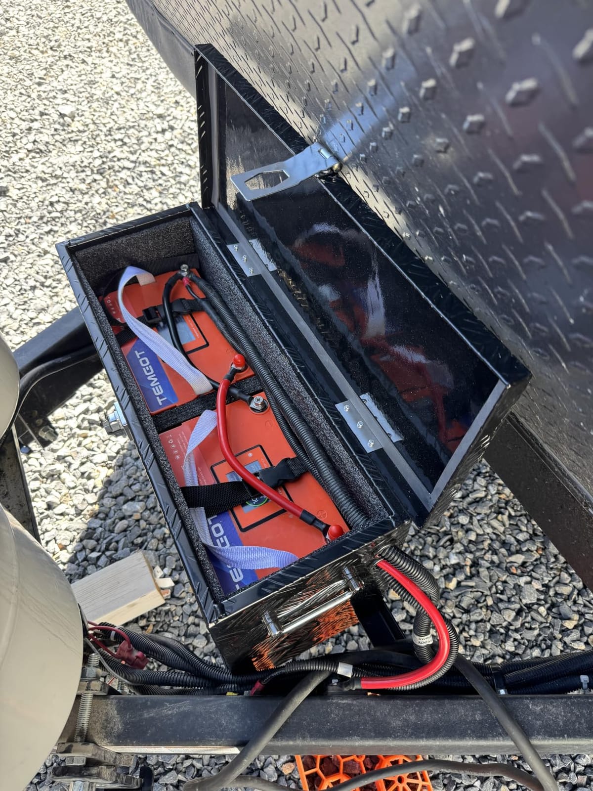 NOCO Genius GEN5X2: 2-Bank, 10A Onboard Battery Charger - 5A Per Bank, 12V Waterproof Marine Charger with Overcharge Protection & Temperature Compensation - for Lead-Acid & Lithium Batteries customer photo 2