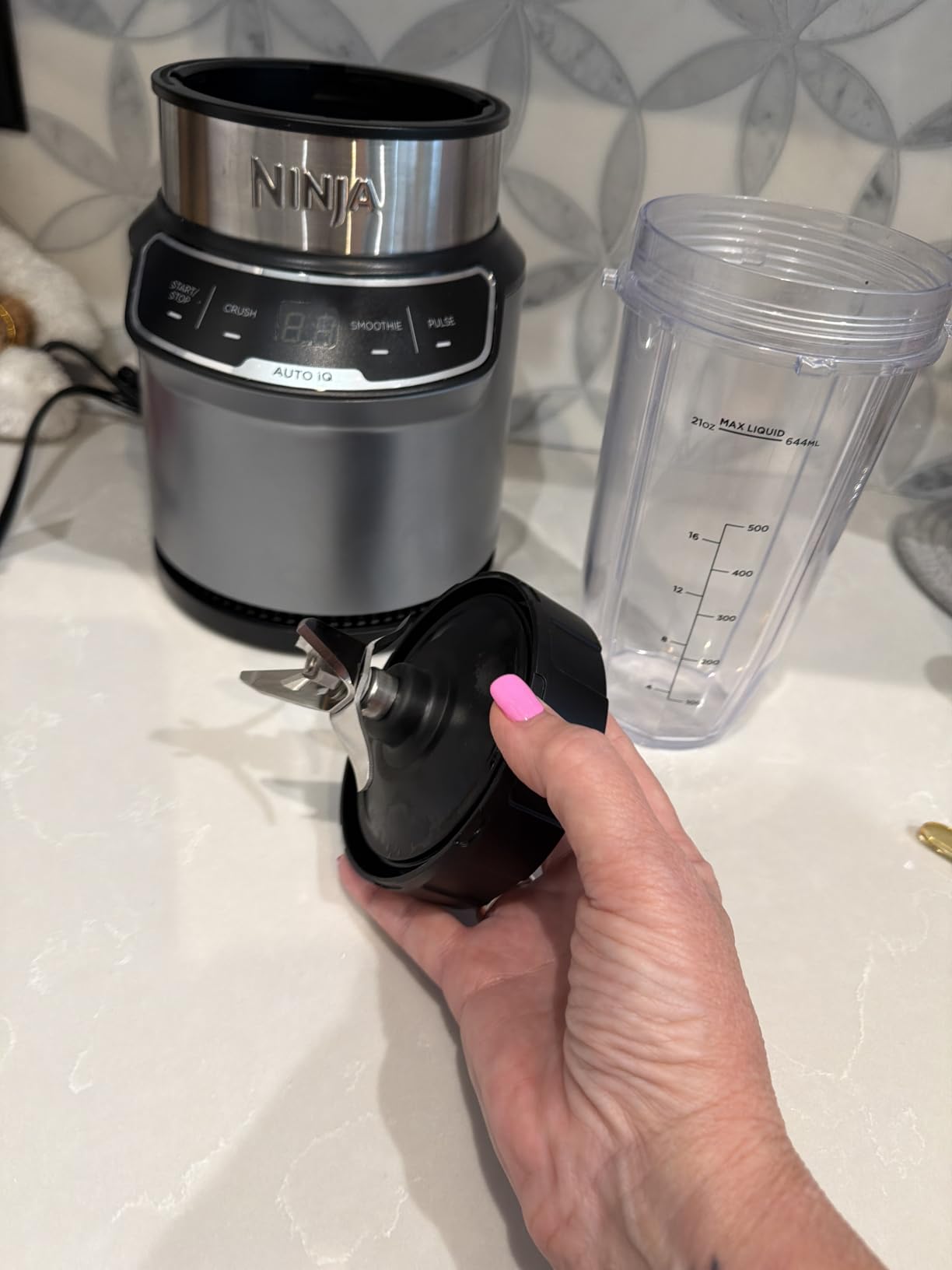 Ninja Nutri-Blender Pro with Auto iQ, 1100PW, (2) 24oz Cups, BN401 customer photo 2