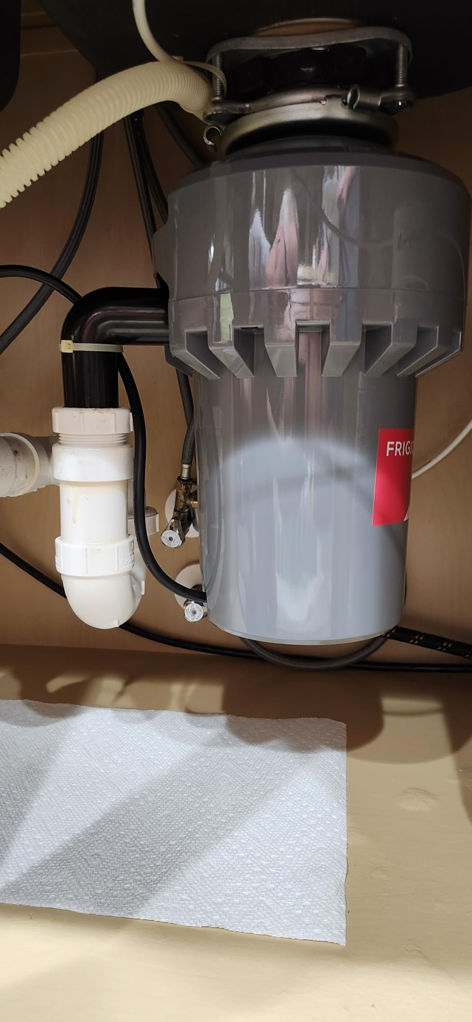 Frigidaire FF13DISPC1 1.25 HP Corded Garbage Disposal for Kitchen Sinks customer photo 2