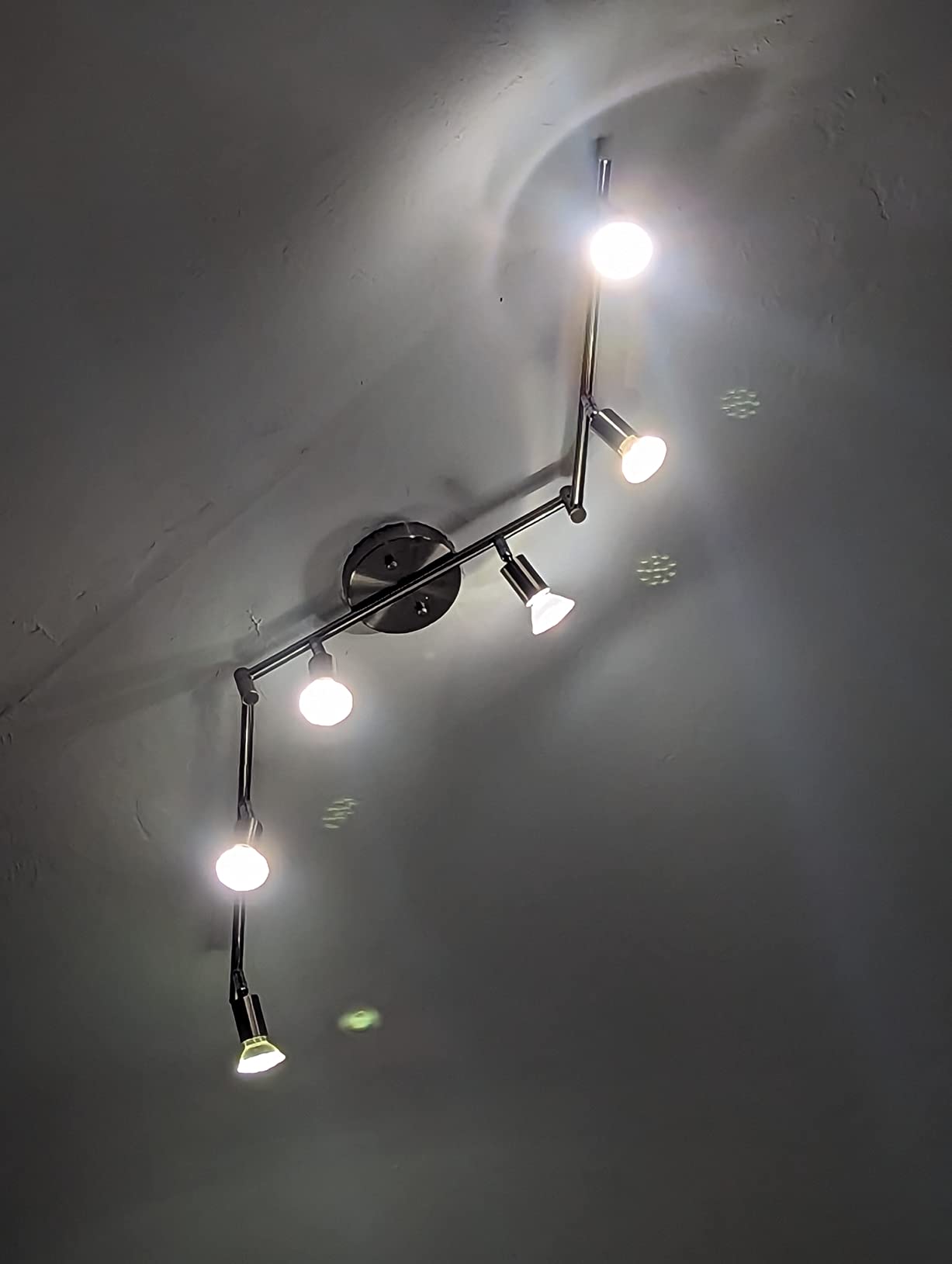 Ascher 6-Light LED Track Lighting Kit, Flexibly Rotatable Light Heads, 6 Way Ceiling Spotlight Matt Nickel Finish, Including 6 GU10 LED Bulbs (4W 400LM Daylight White 5000K) customer photo 1