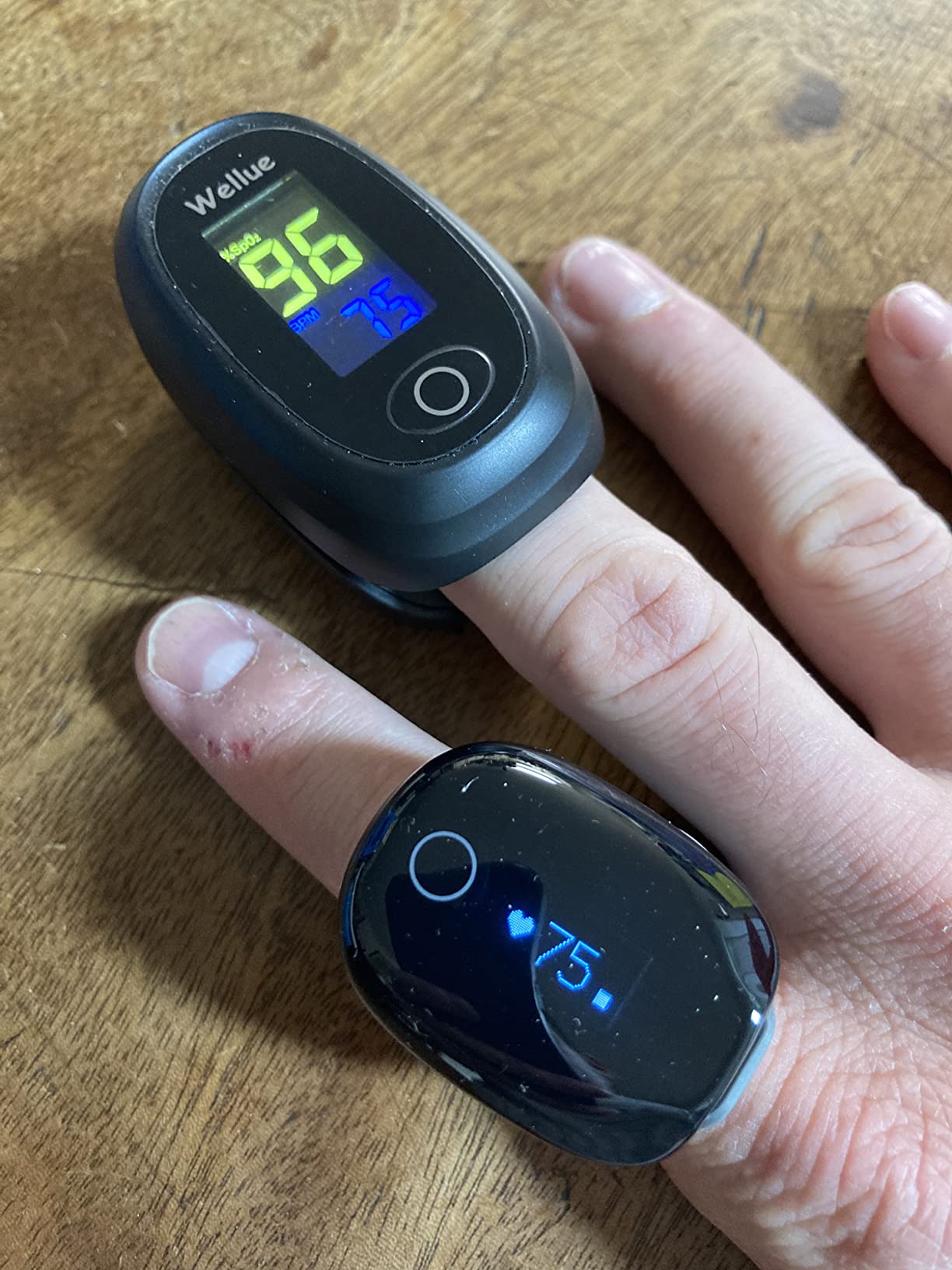 Wellue O2Ring Oxygen Monitor with Vibration Reminder - Bluetooth O2 Pulse Oximeter Rechargeable, Continuous Recording of SpO2 & PR customer photo 1
