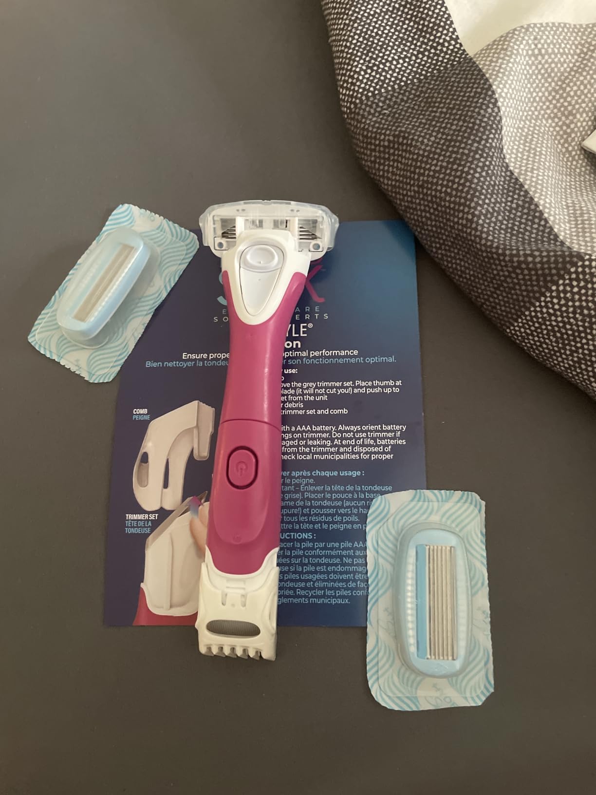 Schick Hydro Silk TrimStyle 2in1 Bikini Trimmer & Razor, Handle & 3 Refills customer photo 2