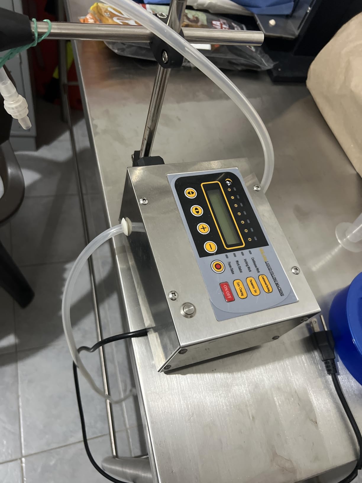 Liquid Filling Machine 2-118 Oz Bottle Filler Machine with Anti-Dripping Nozzle Diaphragm Pump Digital Control for Cosmetic Water, Wine, Makeup Remover GFK-160A customer photo 2