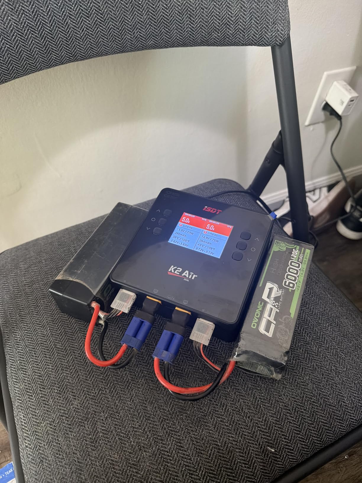 ISDT K2 AIR Lipo Battery Balance Charger Discharger 1-6S AC 200W DC 500Wx2 20A Smart Charger for Life, Lilon, LiPo, LiHv/Pb/NiMH Battery Balance Charger customer photo 2