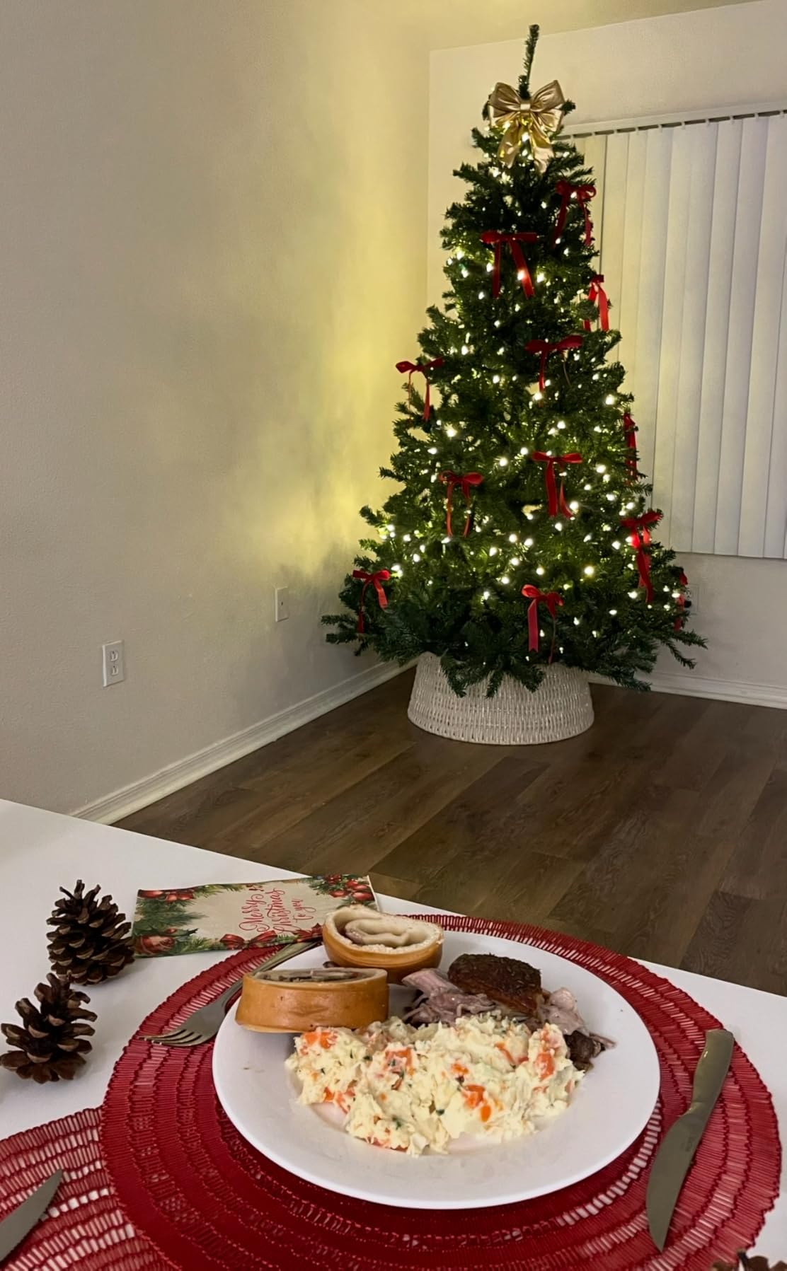 Casafield 9FT Realistic Green Spruce Unlit Artificial Holiday Christmas Tree with Sturdy Metal Stand customer photo 1