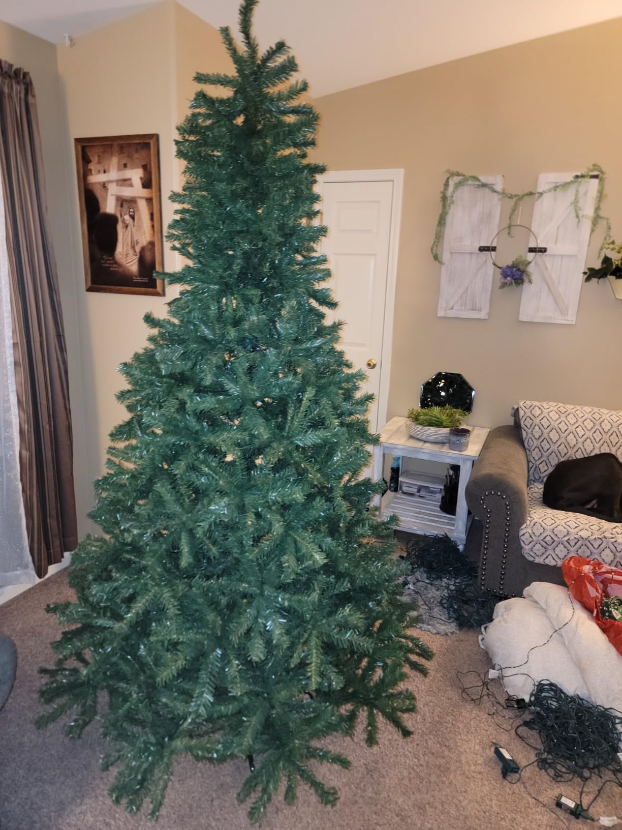 Casafield 9FT Realistic Green Spruce Unlit Artificial Holiday Christmas Tree with Sturdy Metal Stand customer photo 2