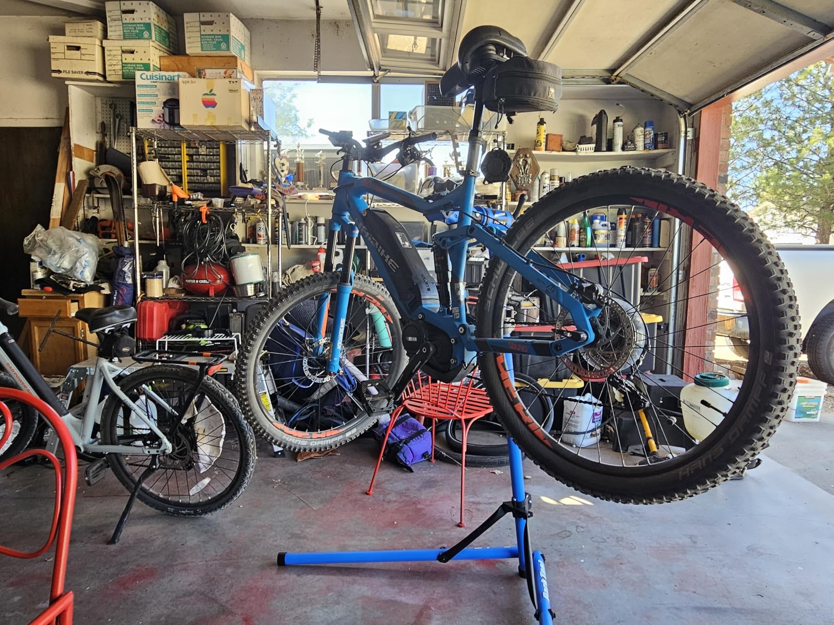 Park Tool PCS-10.3 - Deluxe Home Mechanic Repair Stand customer photo 1