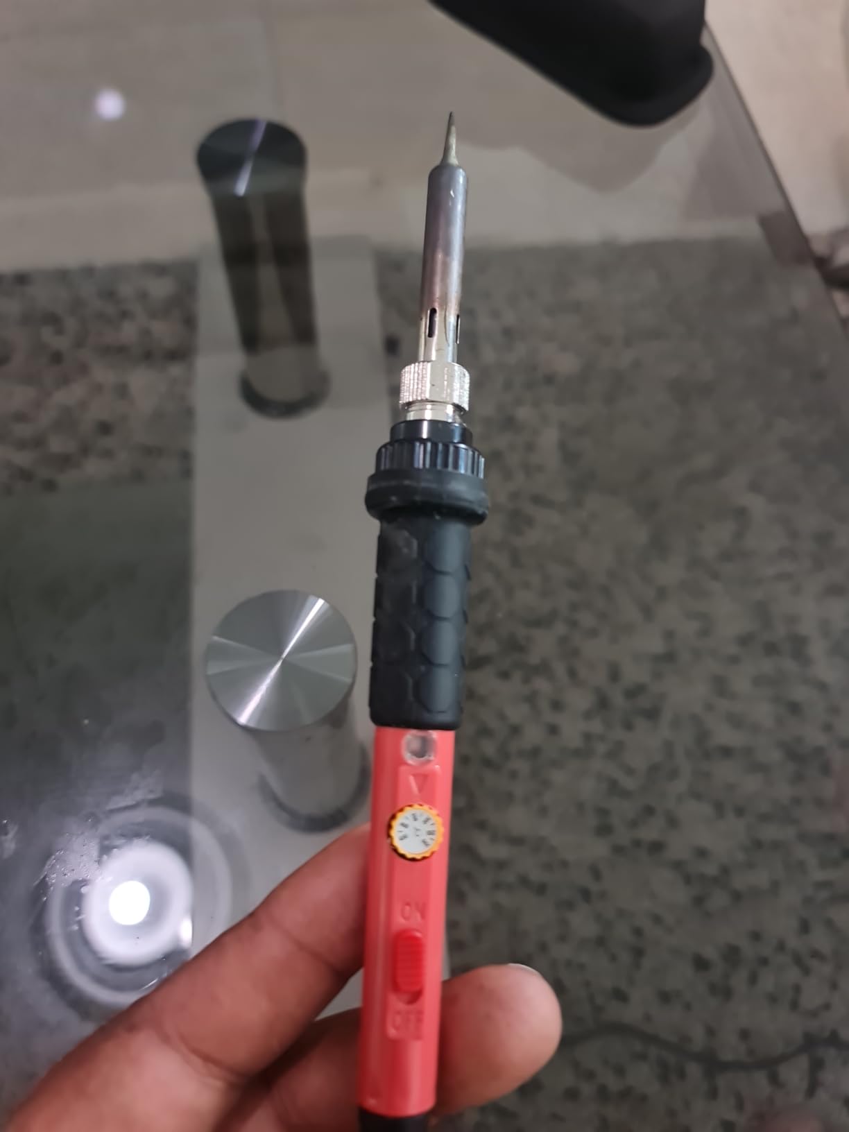 Soldering Kit, 60W Soldering Iron, 110V Welding Kit with Ceramic Heater, Portable Solder Irons with 5pcs Extra Tips, Stand, Solder Tube, Sponge, for Electronic Repair customer photo 1