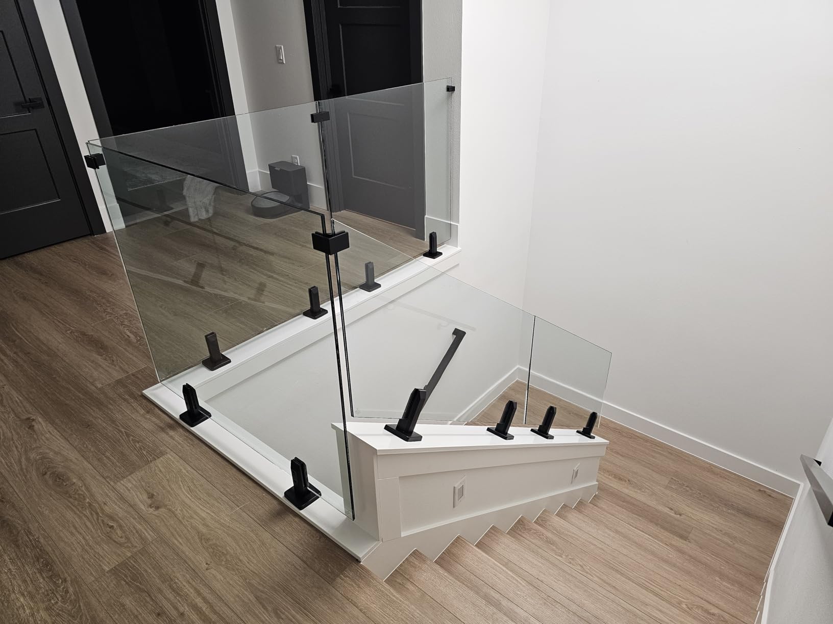 LukLoy 4 Pack Glass to Glass Clamp Frameless 180° Glass Railing Clamp customer photo 1