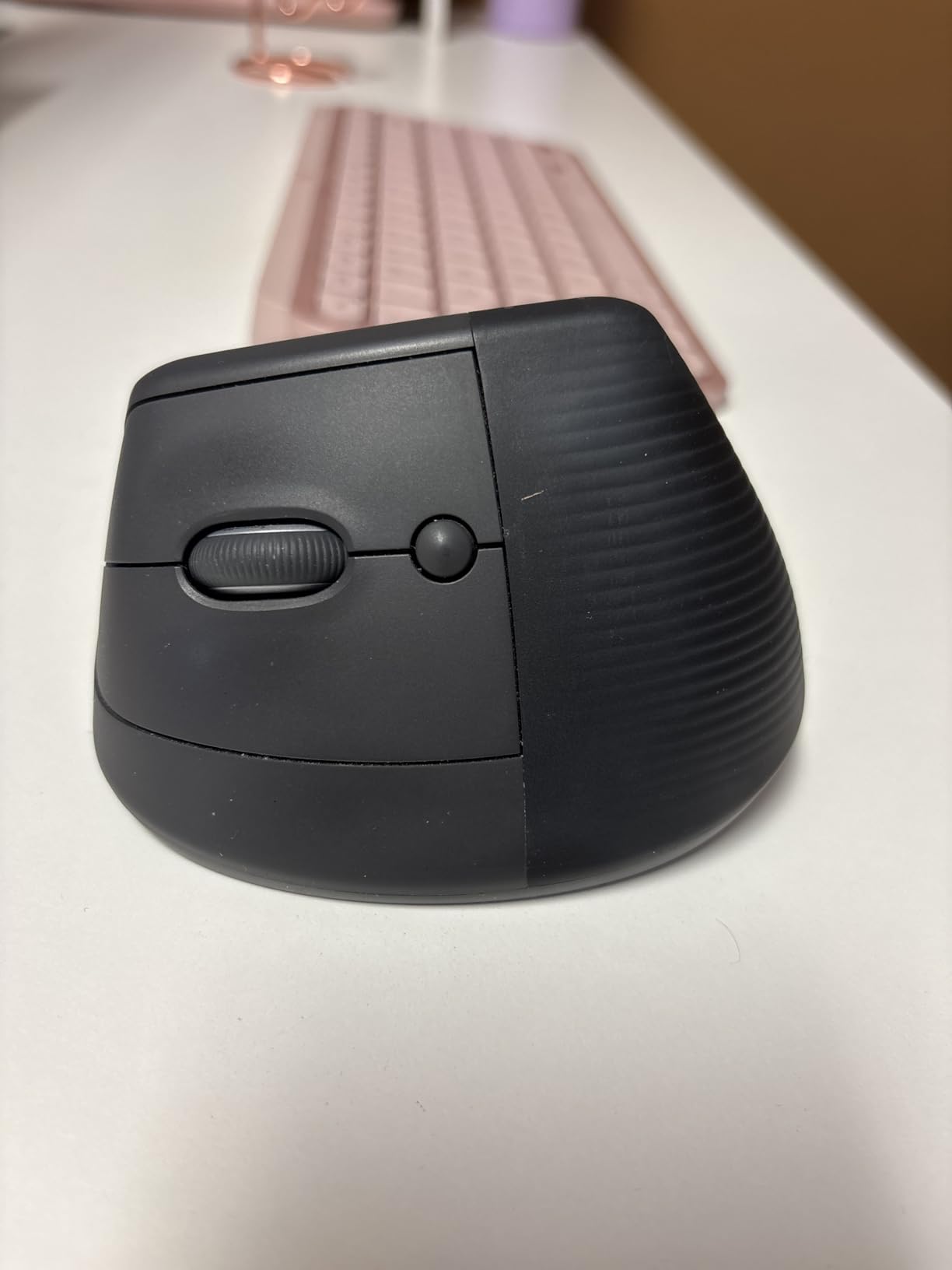 Logitech Lift Left-Handed Vertical Ergonomic Wireless Mouse customer photo 1