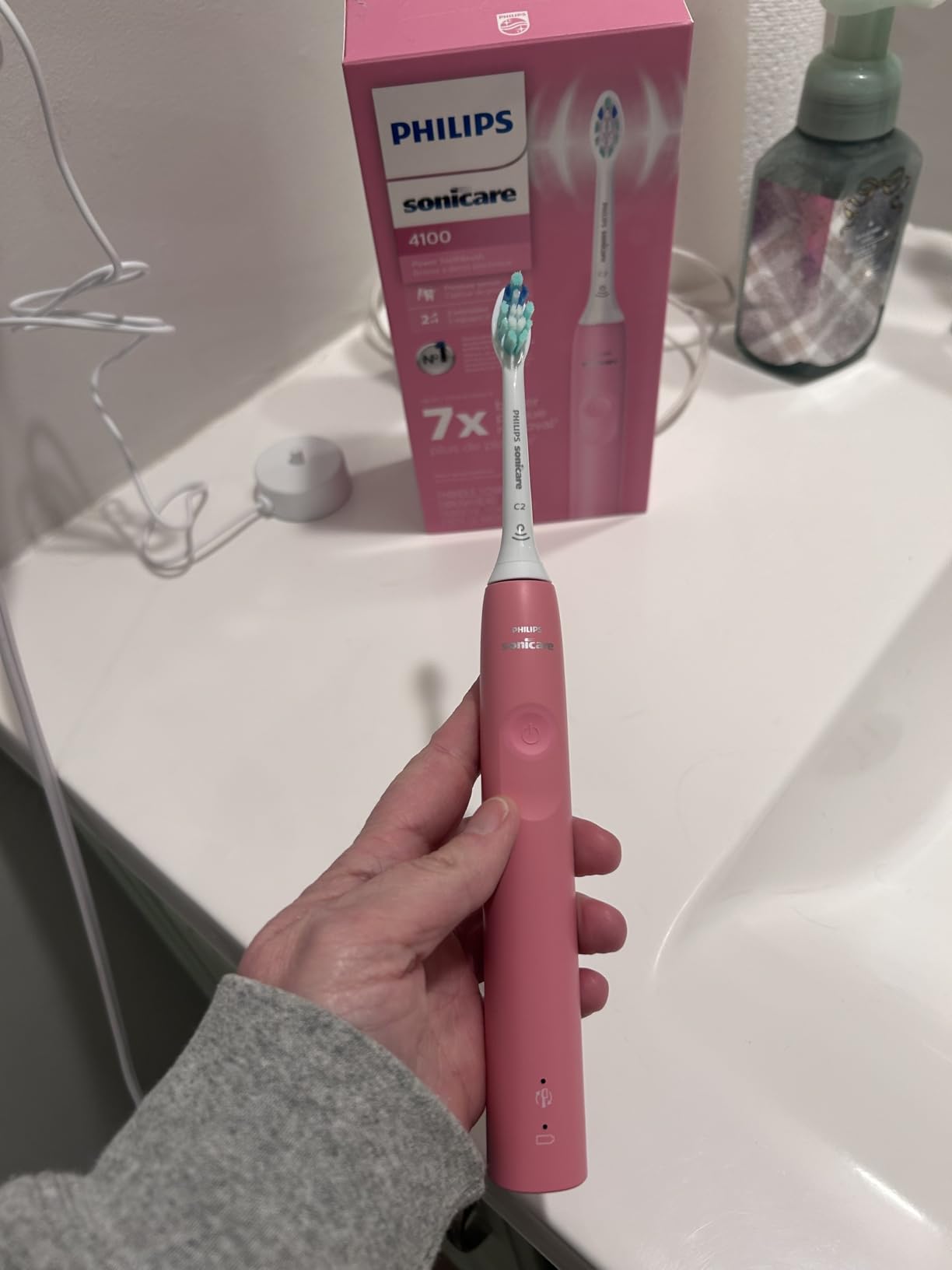 Philips Sonicare 4100 Rechargeable Electric Toothbrush, Deep Pink customer photo 2