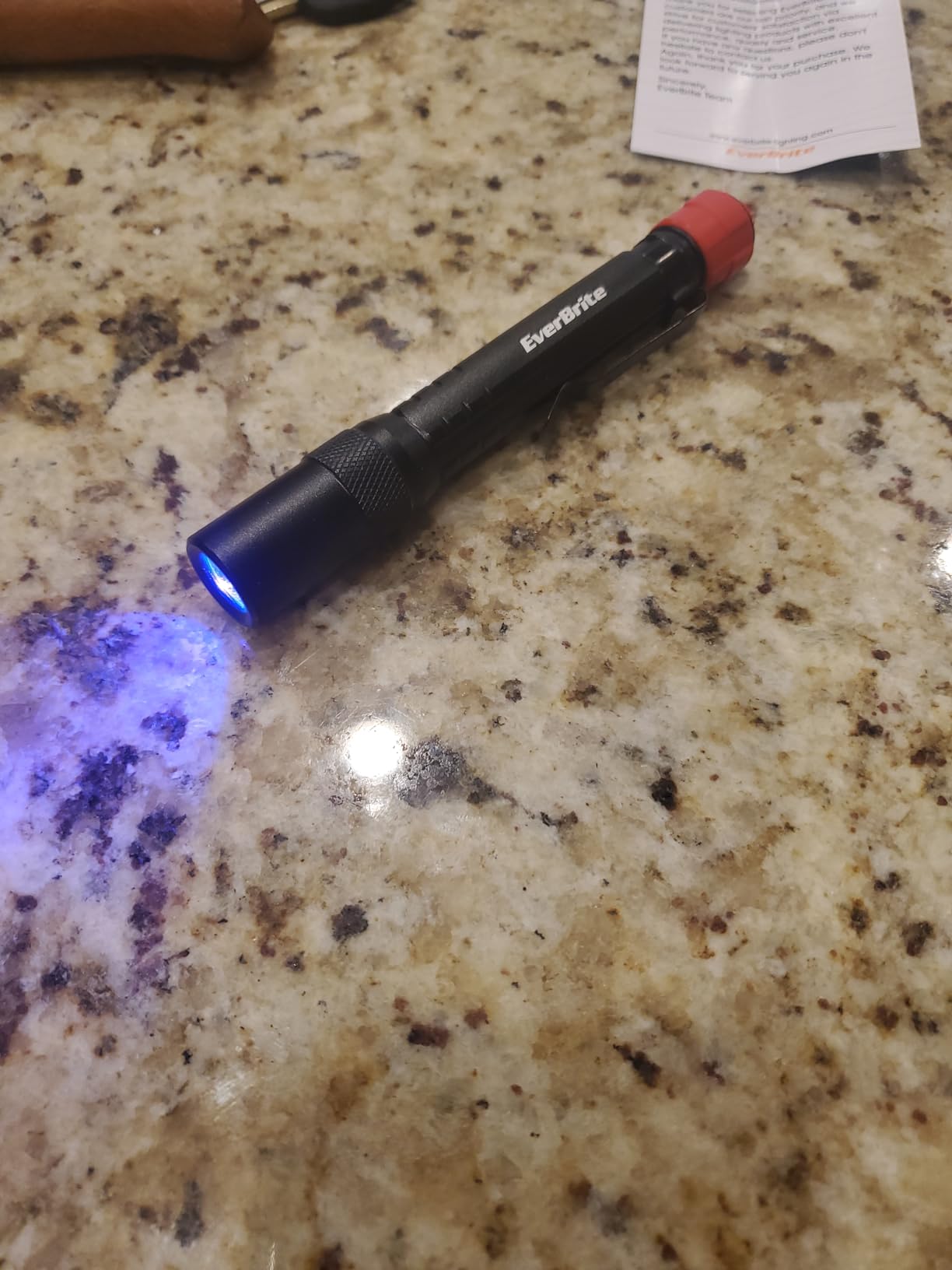 EverBrite Red Light Flashlight with 395nm UV and White Light | Multi-Function LED Pocket Pen Light with AAA Batteries Included for Night Vision, Camping and Pet Stain Detection customer photo 1