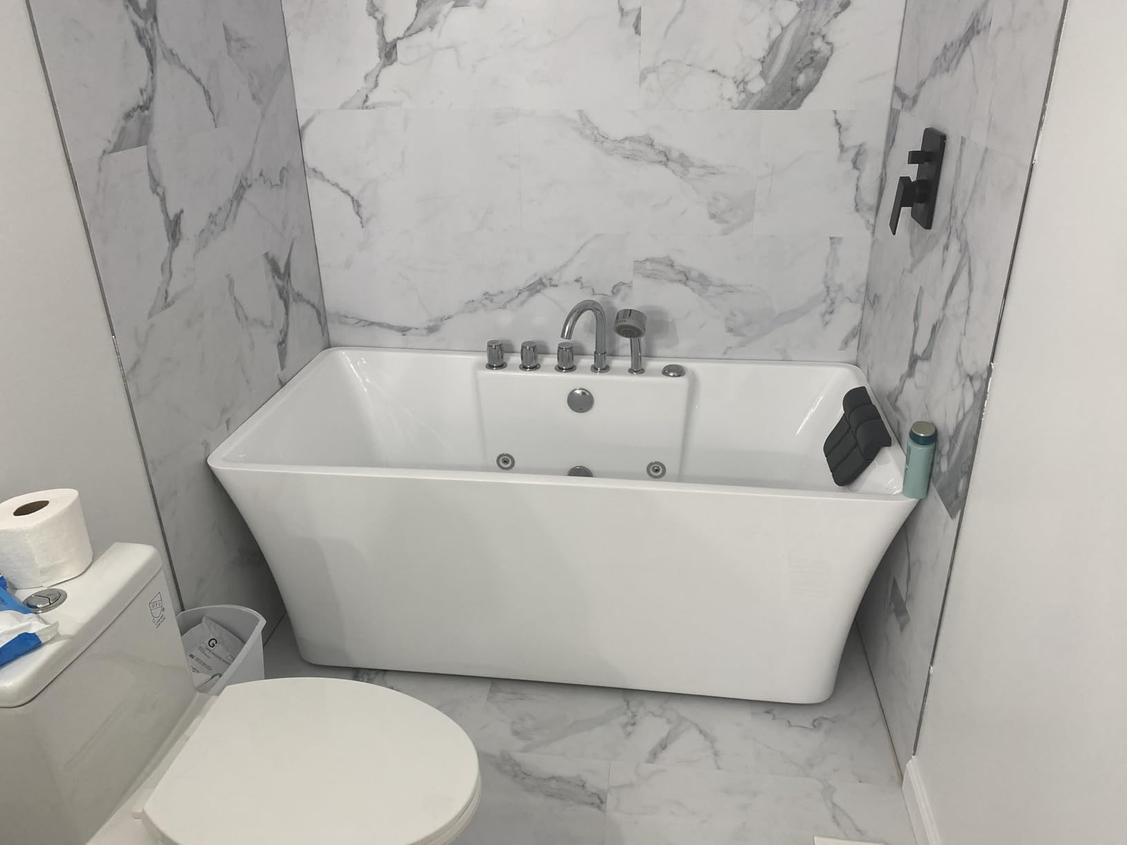 Empava 59-Inch White Freestanding Whirlpool Bathtub Rectangular with 8 Hydromassage Adjustable Water Jets customer photo 1