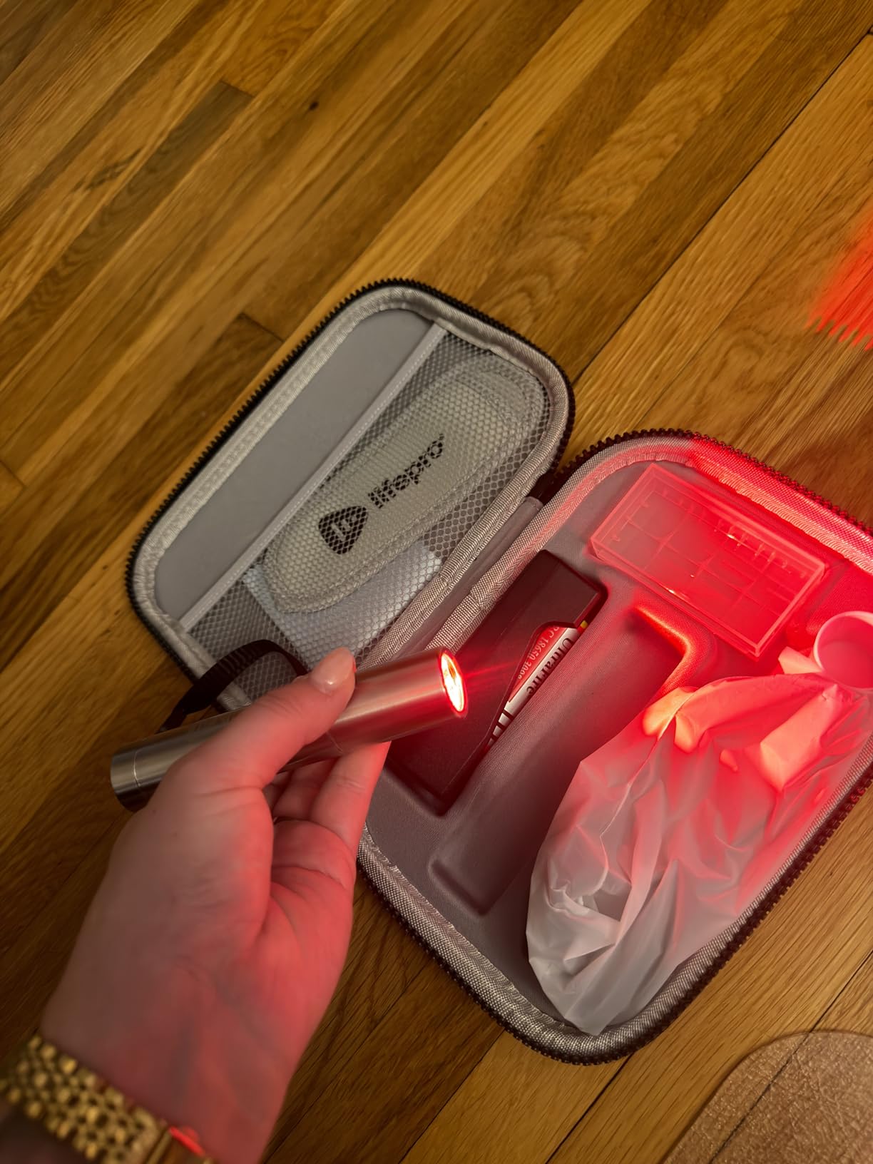 LifePro Lumicure Red Light Therapy Torch - Red Light Therapy Wand Handheld | 630nm 660nm & 850nm LEDs - Near Infrared Red light Therapy For Body - For Daily Muscle Relaxation and Comfort customer photo 1