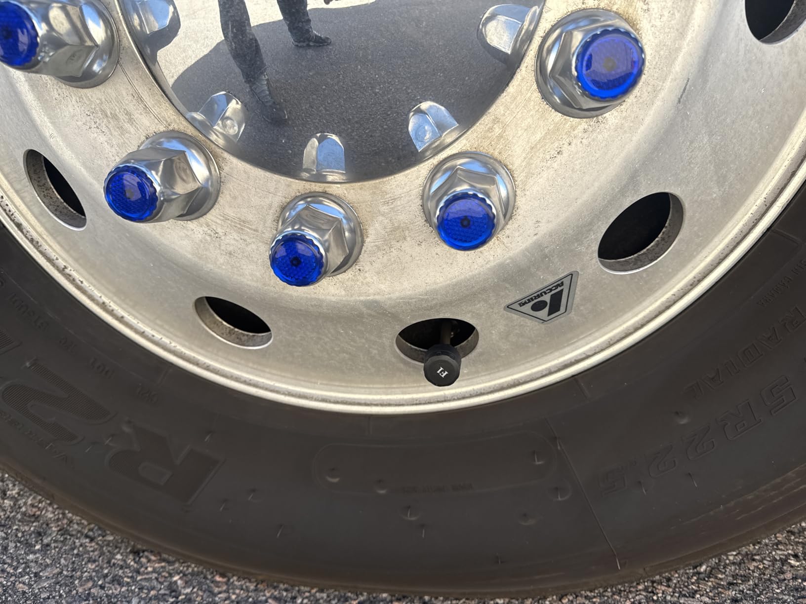 GUTA GT30 Trailer Tire Pressure Monitoring System, RV TPMS with 10 Sensors | Monitors Up to 46 Tires for 3 Trailers, Signal Booster, 6 Alert Modes, LCD Display, 0-188 PSI for RV, 5th Wheel, Motorhomes customer photo 2