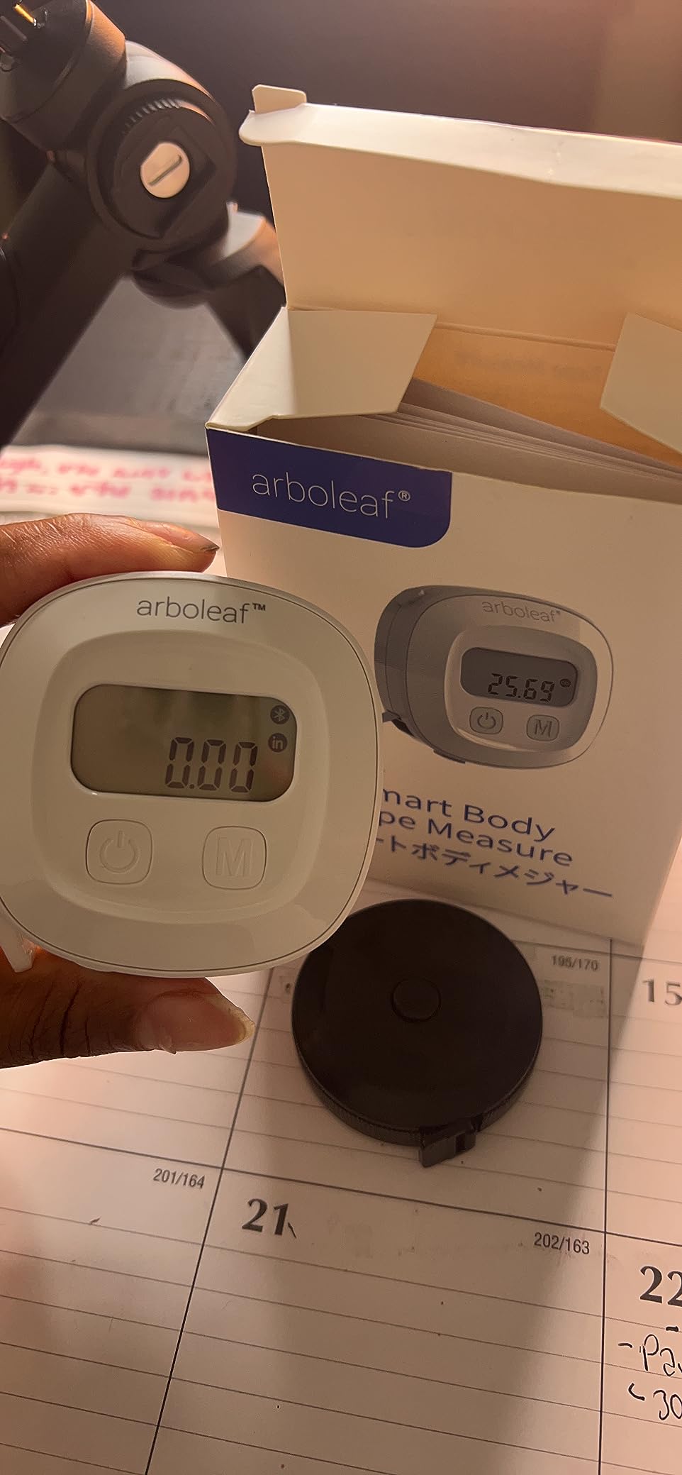 arboleaf Smart Body Measuring Tape with App, BMI and Body Fat Tracking | Lock Measurements with One Hand, Sync Body Circumference to the App customer photo 2